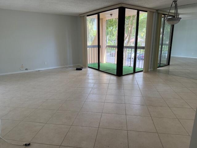 LAVERS DELRAY RACQUET CLUB CONDO - Residential Lease