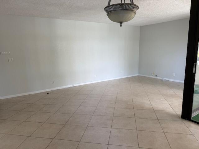 LAVERS DELRAY RACQUET CLUB CONDO - Residential Lease