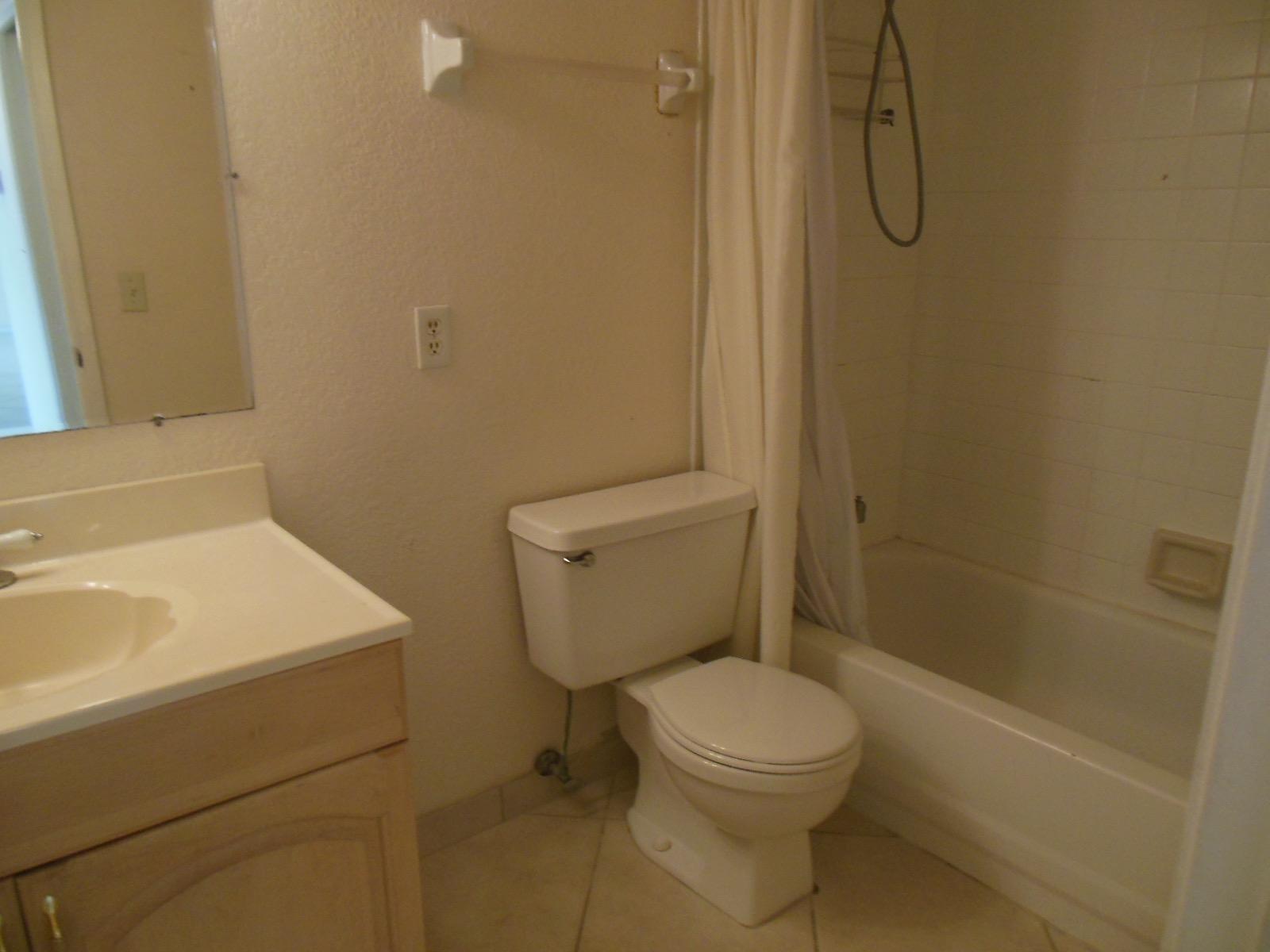 LAVERS DELRAY RACQUET CLUB CONDO - Residential Lease