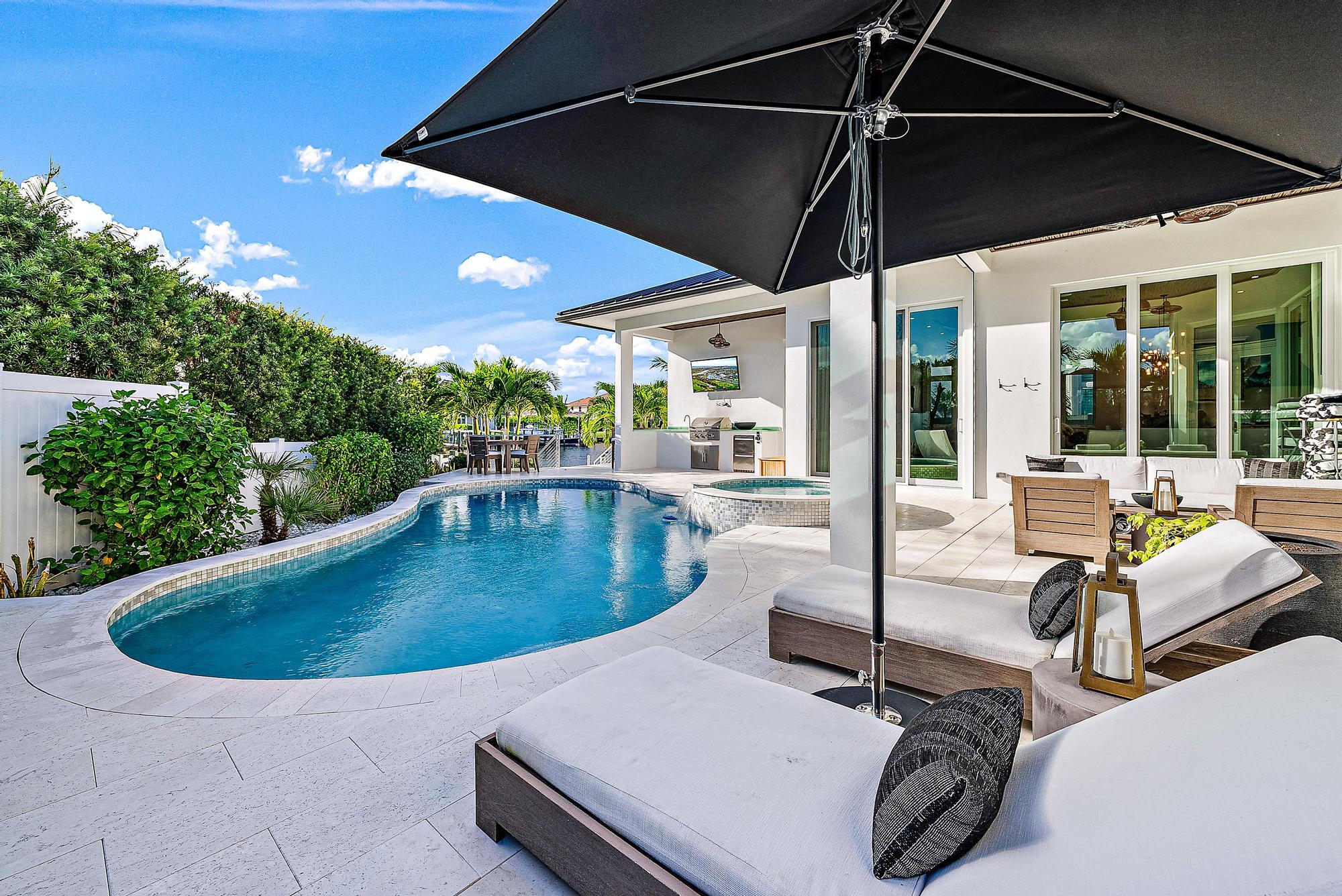 NORTH PALM BEACH VILLAGE OF PL 6 IN PB 26 PGS 10 T - Residential