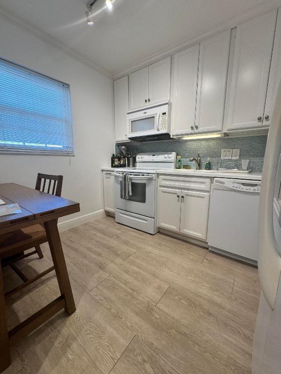 COLONIAL RIDGE CORP - Residential