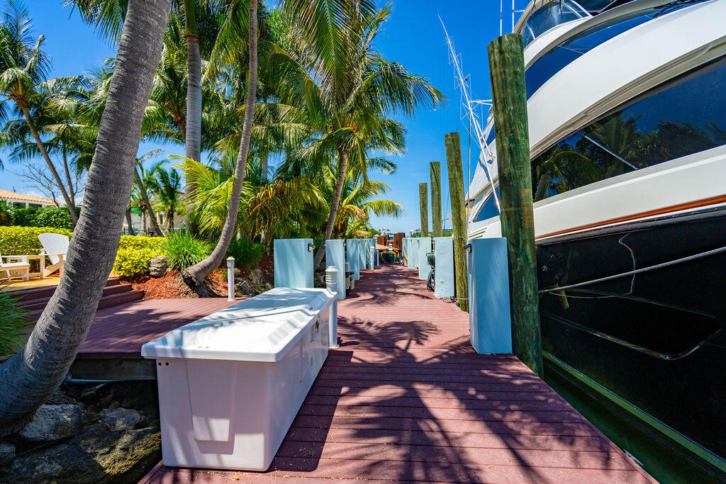 VENETIAN ISLES 3RD SEC - Residential