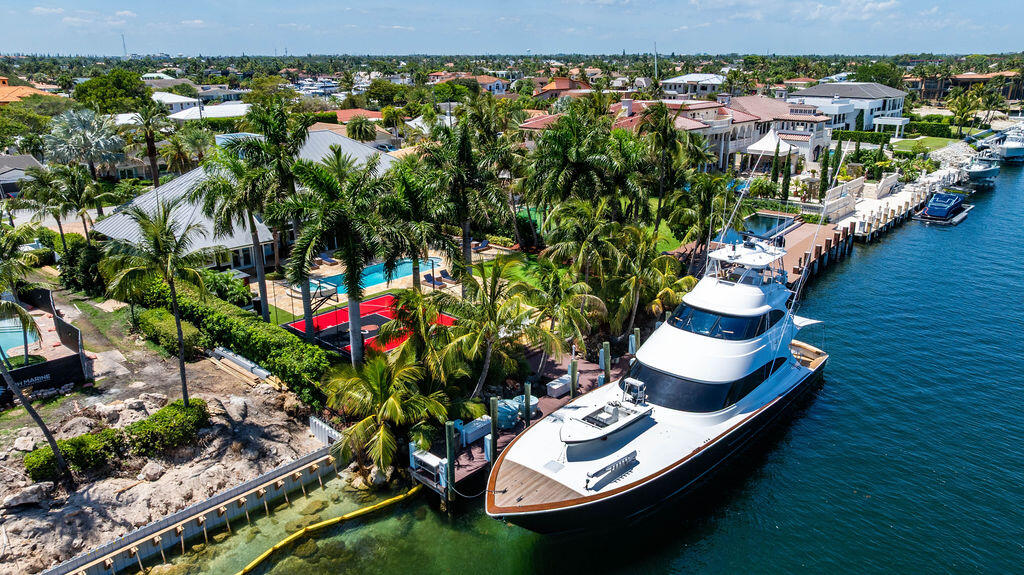 VENETIAN ISLES 3RD SEC - Residential