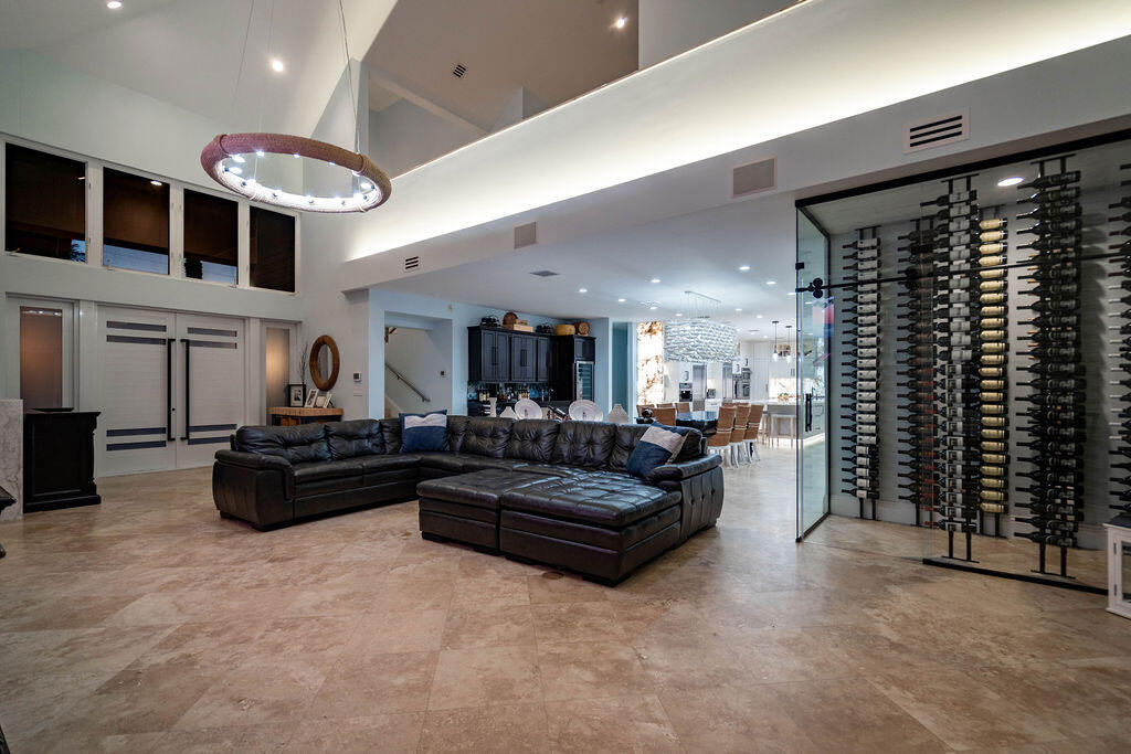 VENETIAN ISLES 3RD SEC - Residential