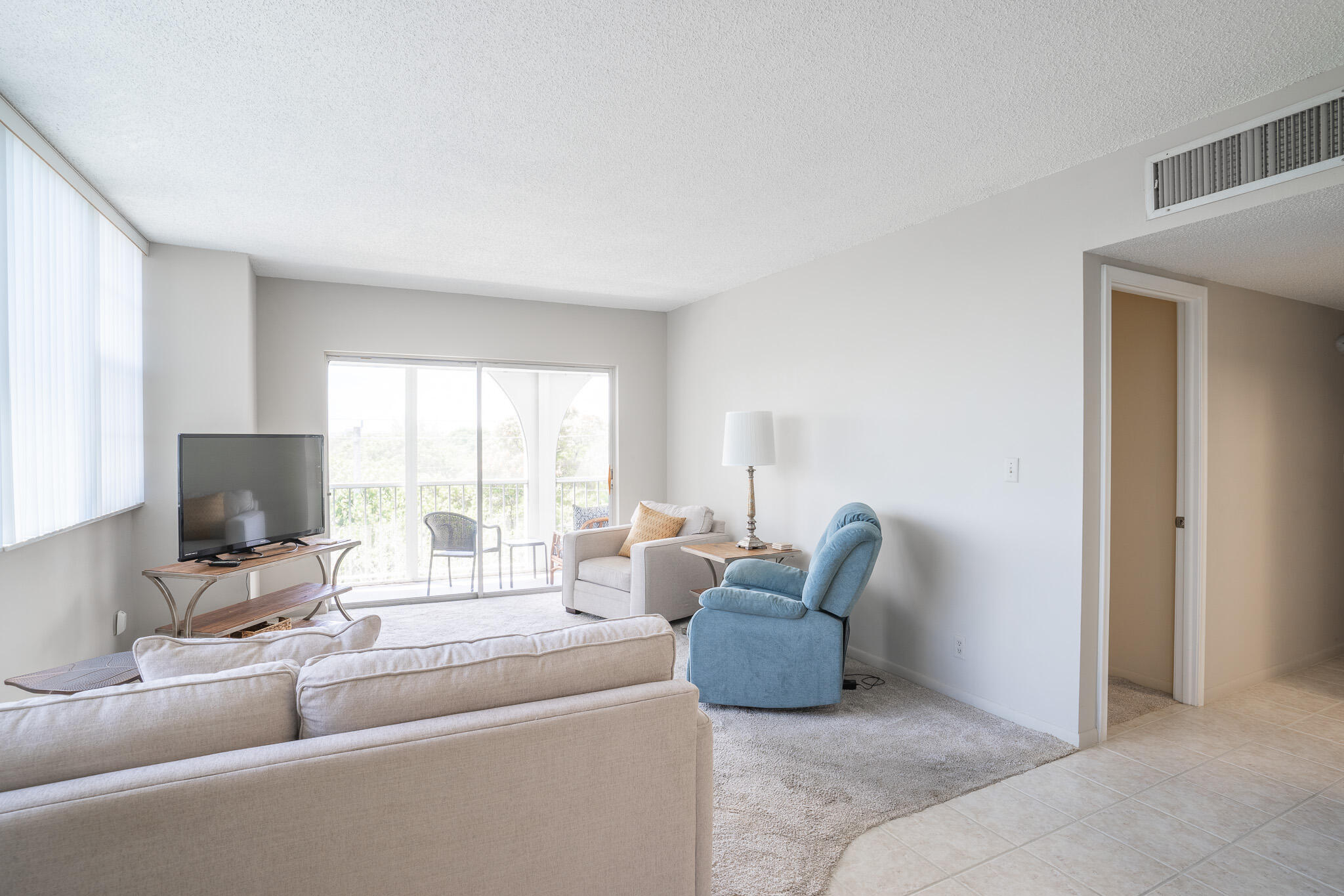 TIERRA DEL SOL CONDO - Residential Lease