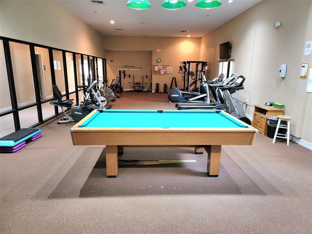 OAKBROOK - Residential