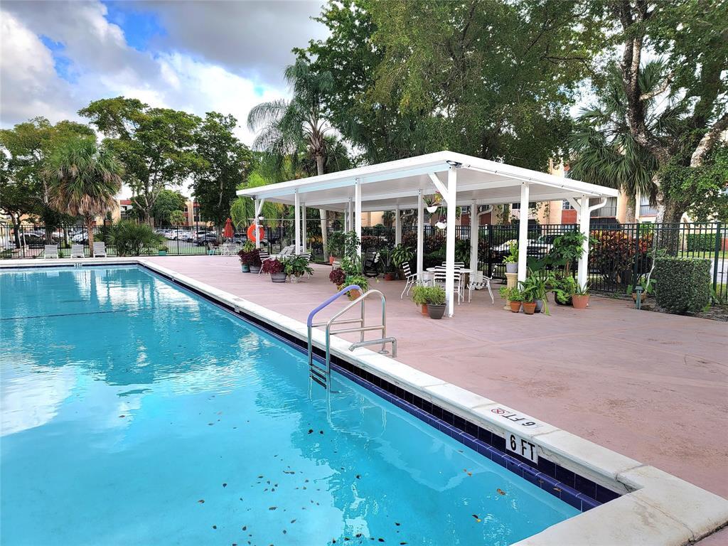 OAKBROOK - Residential