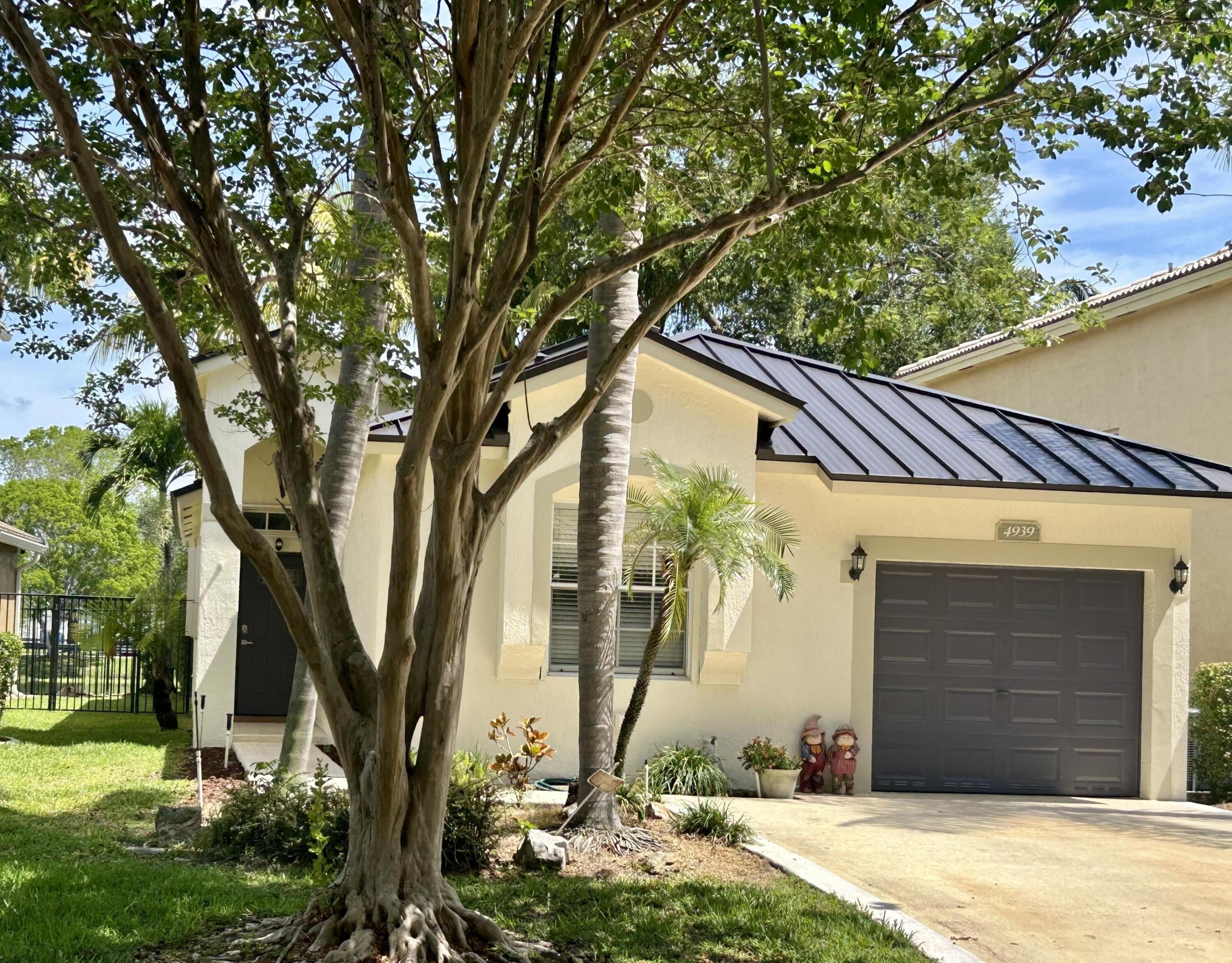 REGENCY LAKES AT COCONUT CREEK - Residential