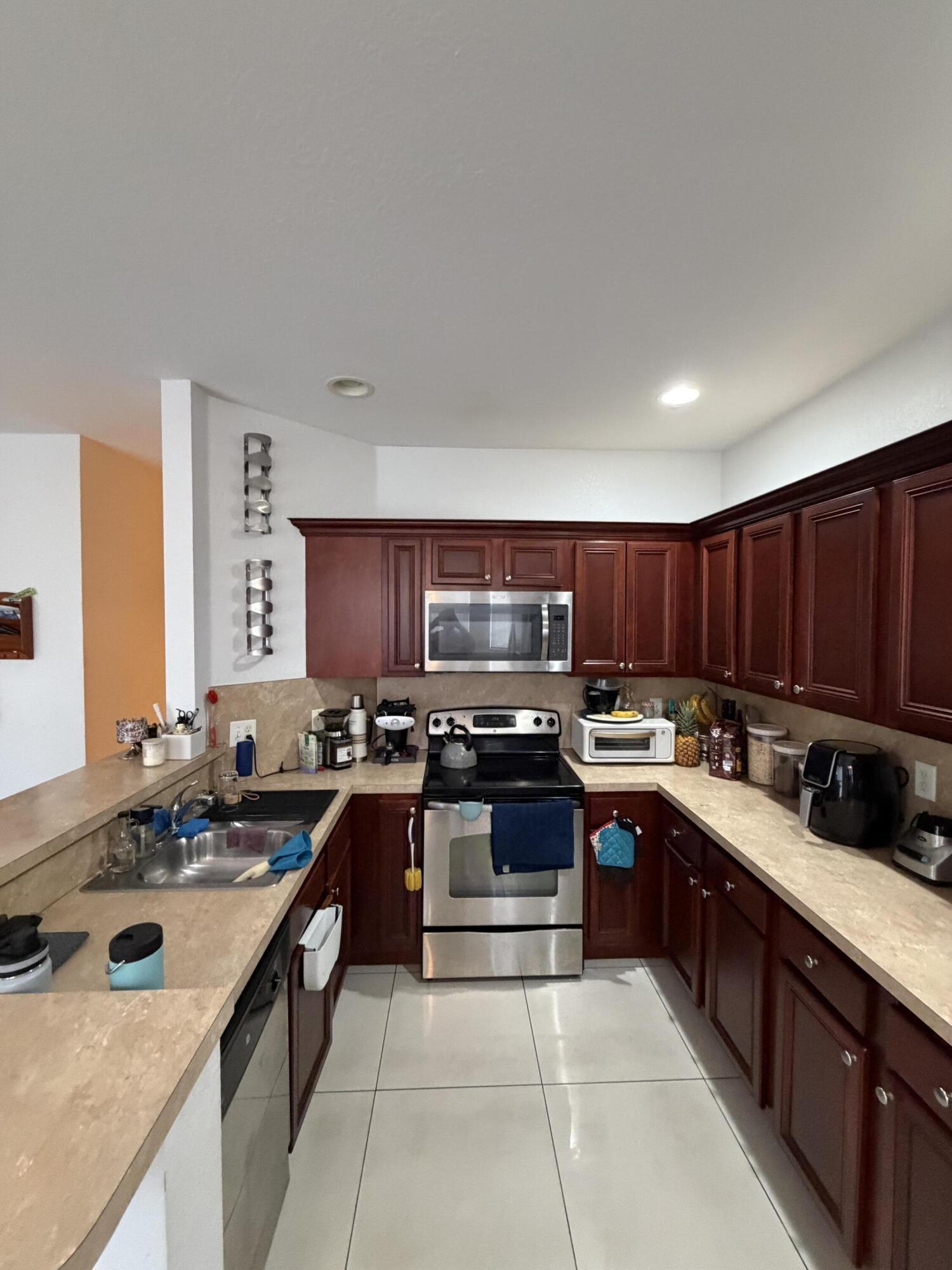IVES DAIRY TOWNHOMES - Residential
