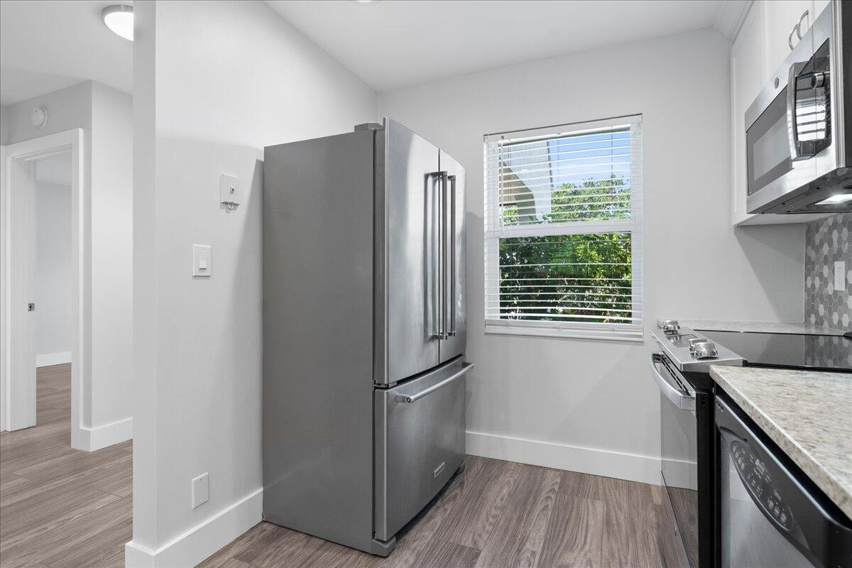 GOLDEN LAKES VILLAGE CONDO M - Residential