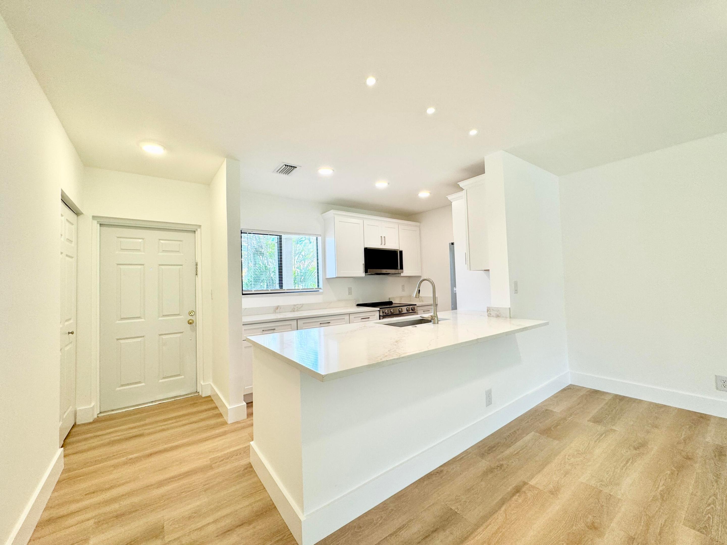 BANYAN PARK CONDO - Residential Lease