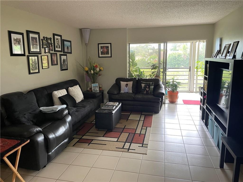 Pines of Boca Barwood - Residential