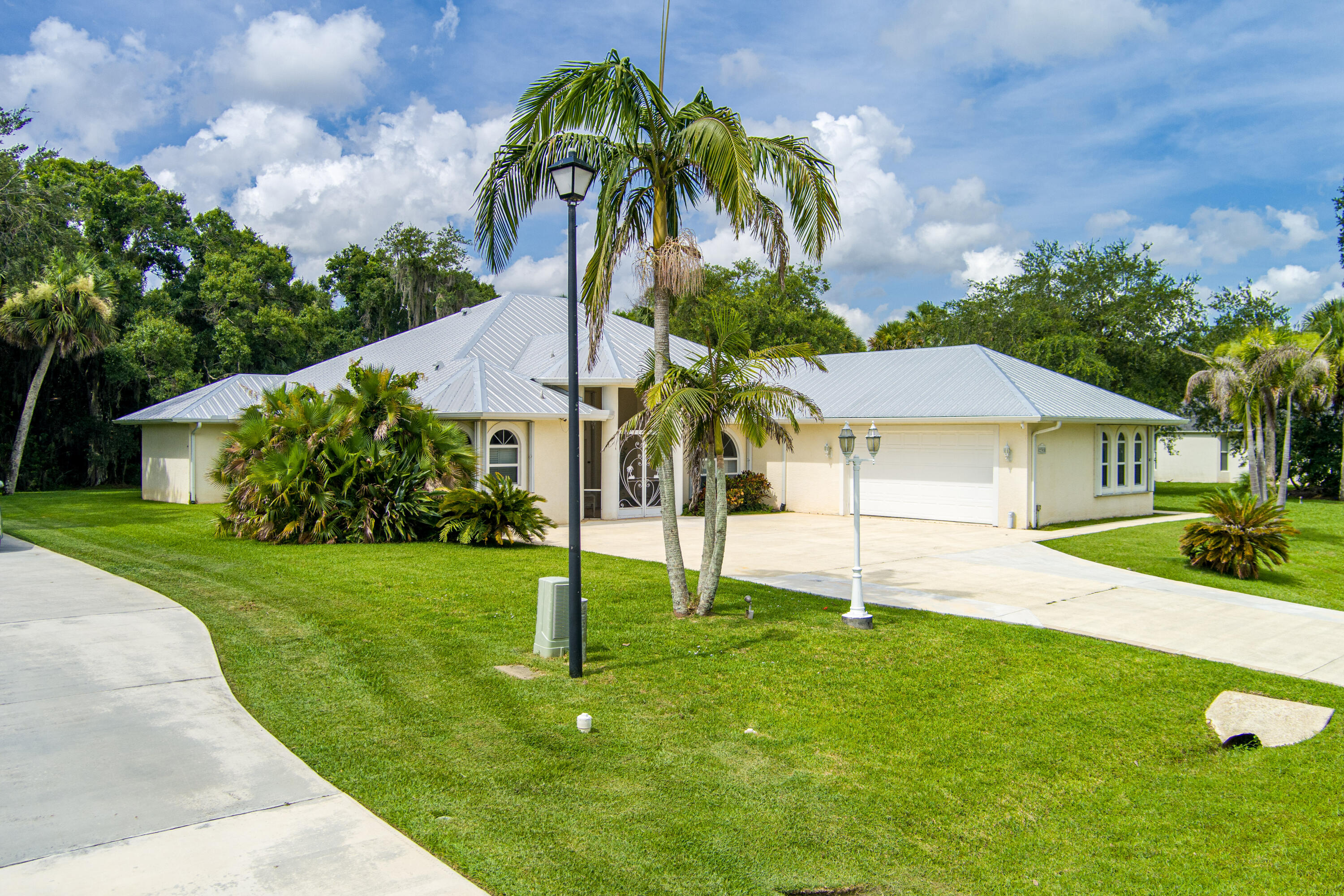 WINDING CREEK - Residential