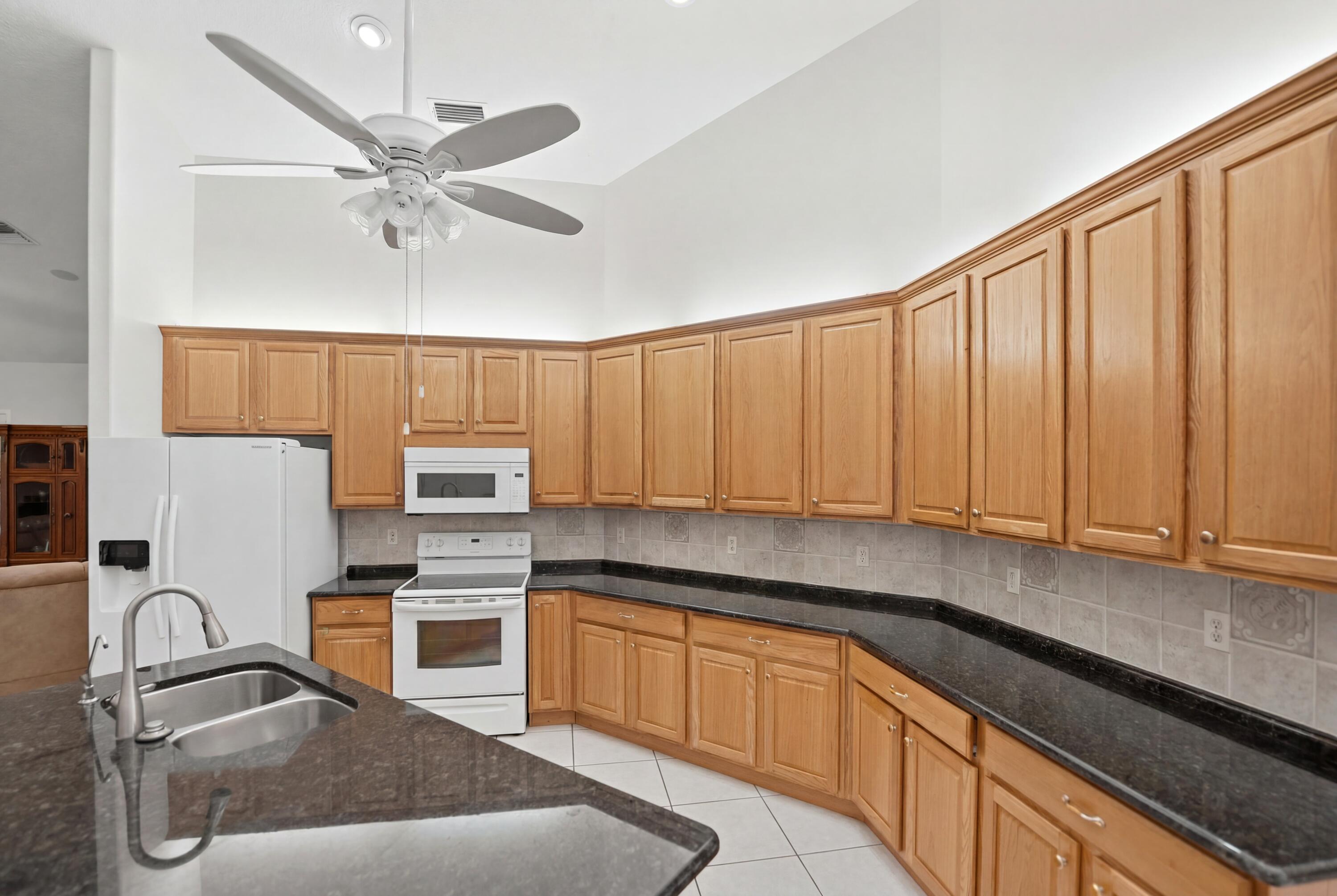 WINDING CREEK - Residential