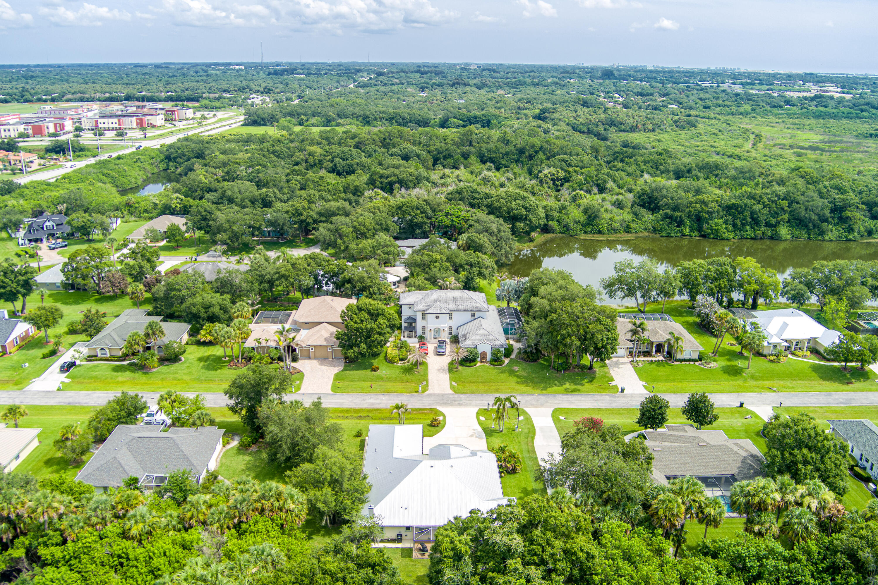 WINDING CREEK - Residential