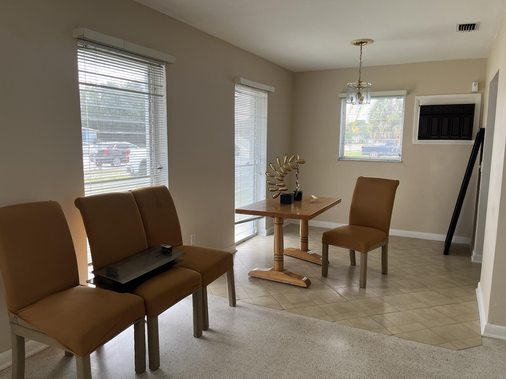 RIVER PARK UNIT 5 - Residential Lease