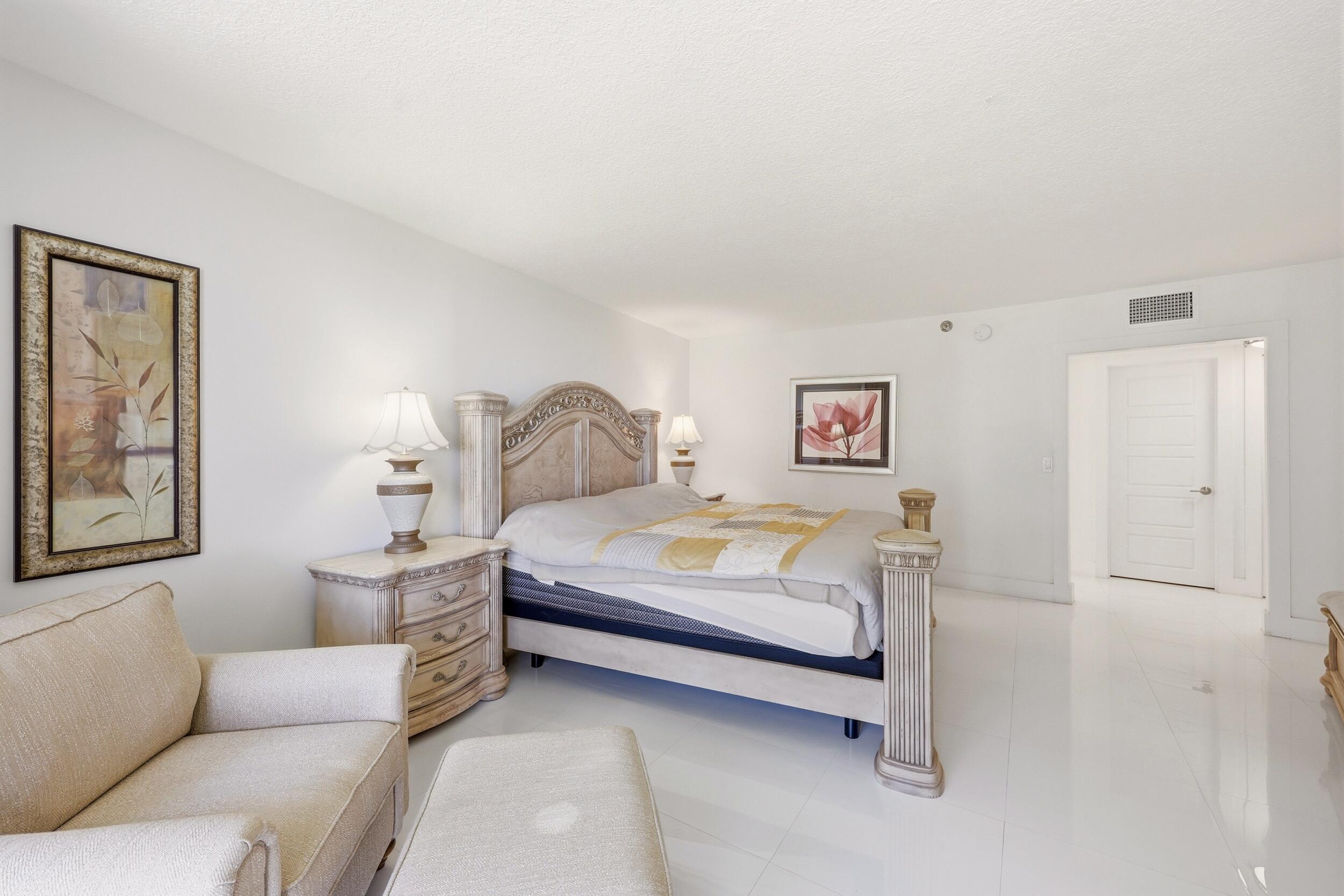 ATRIUMS OF PALM BEACH CONDO - Residential