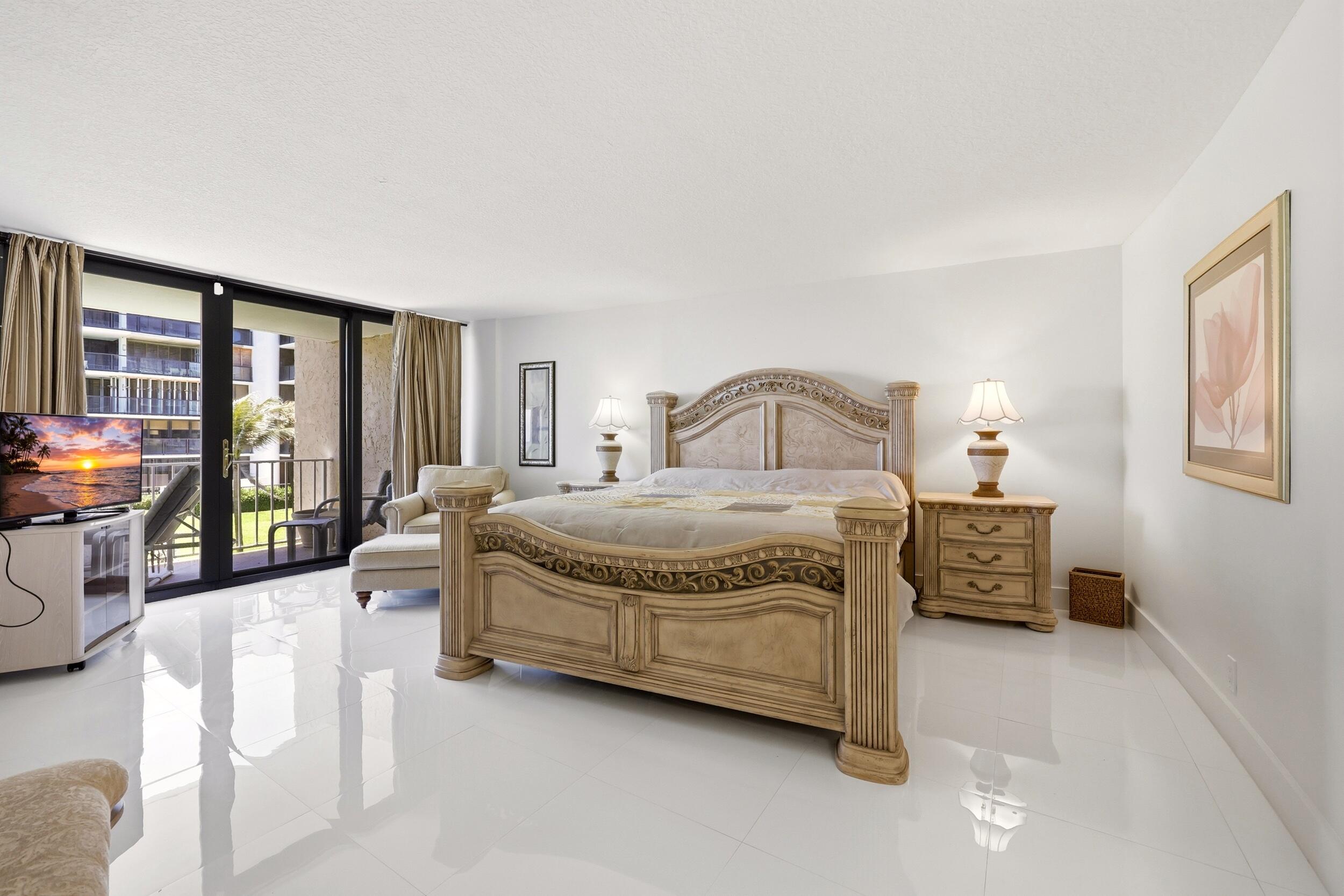 ATRIUMS OF PALM BEACH CONDO - Residential