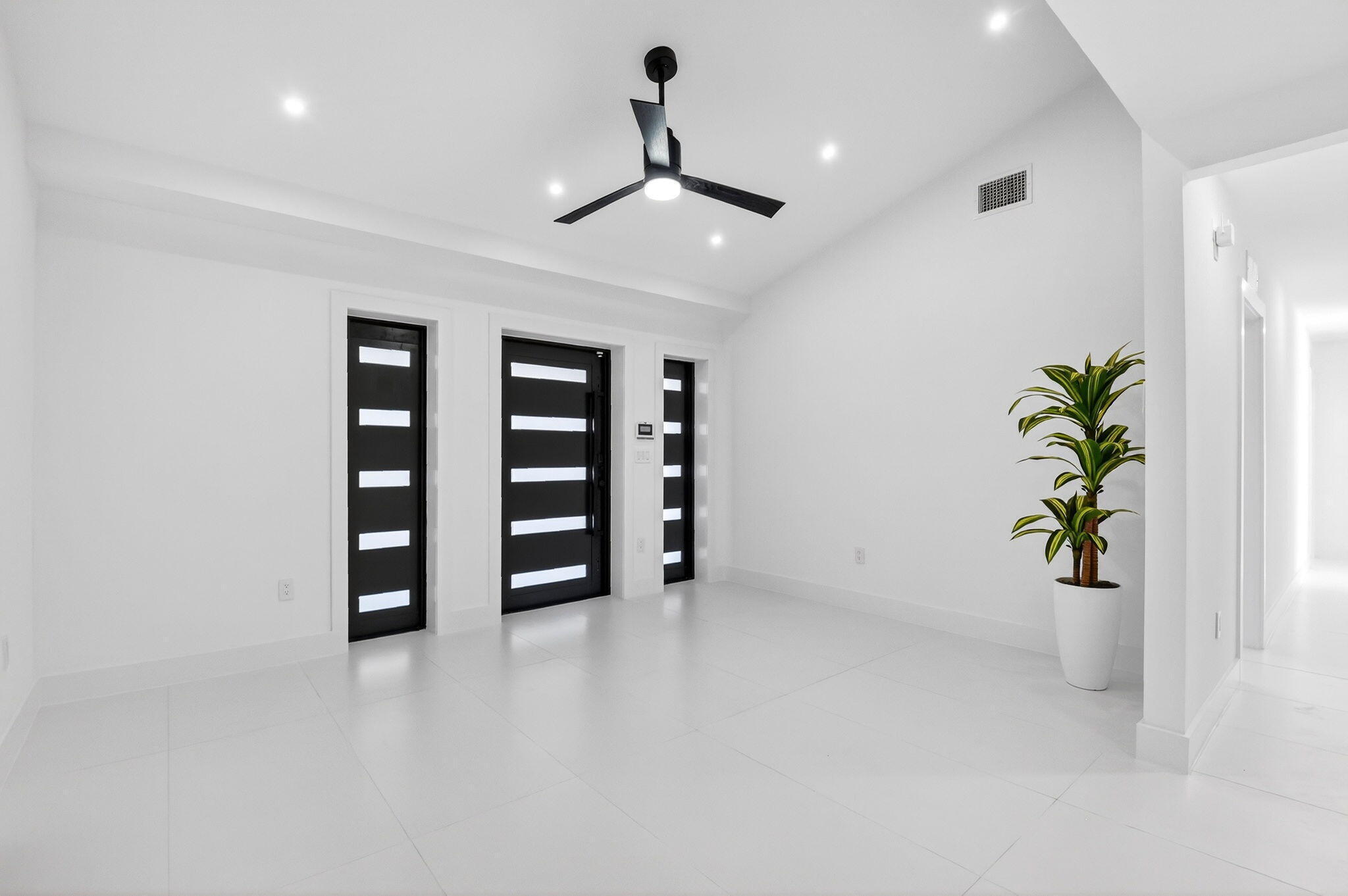 LAKE CLARKE ISLE 2 - Residential Lease