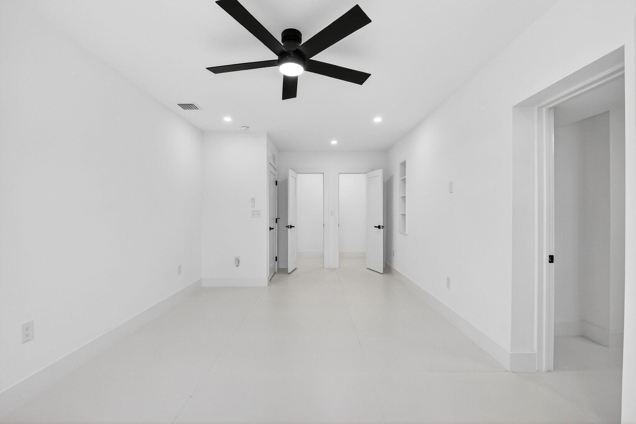 LAKE CLARKE ISLE 2 - Residential Lease