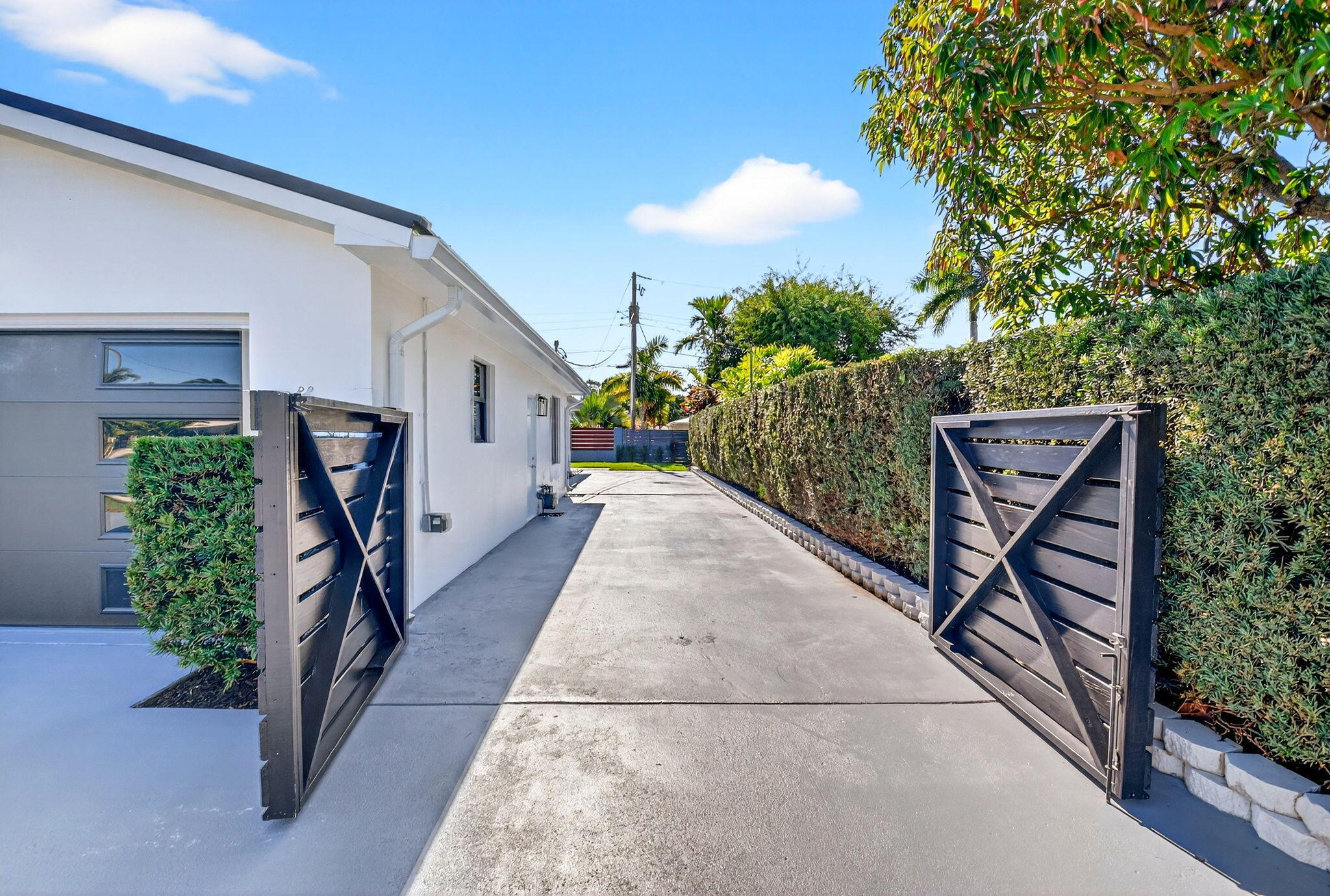 LAKE CLARKE ISLE 2 - Residential Lease