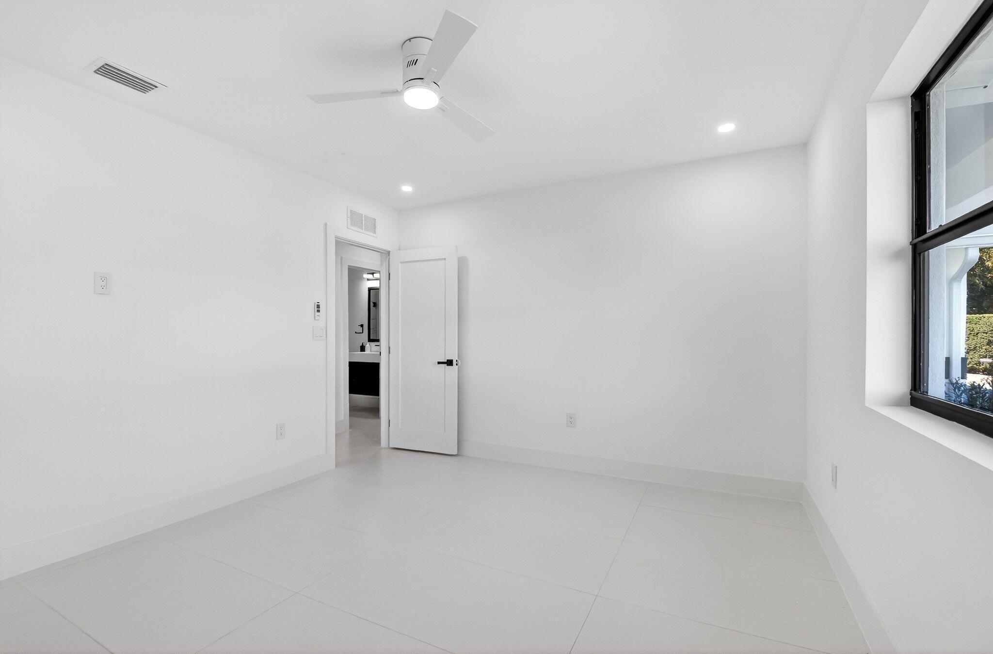 LAKE CLARKE ISLE 2 - Residential Lease