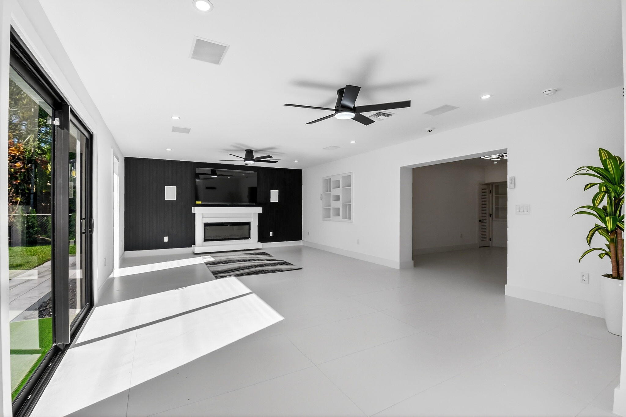 LAKE CLARKE ISLE 2 - Residential Lease