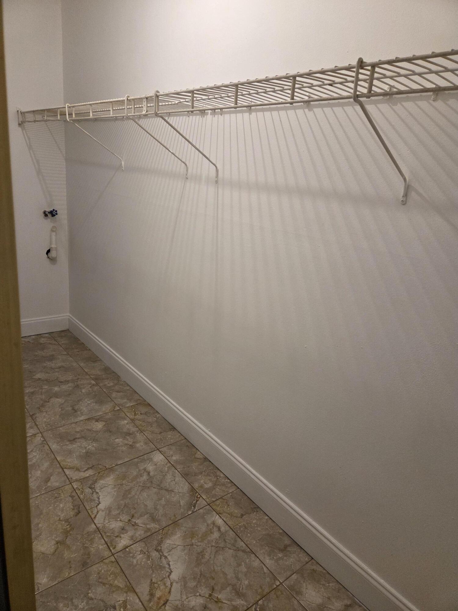 RO-MONT SOUTH CONDO A - Residential Lease
