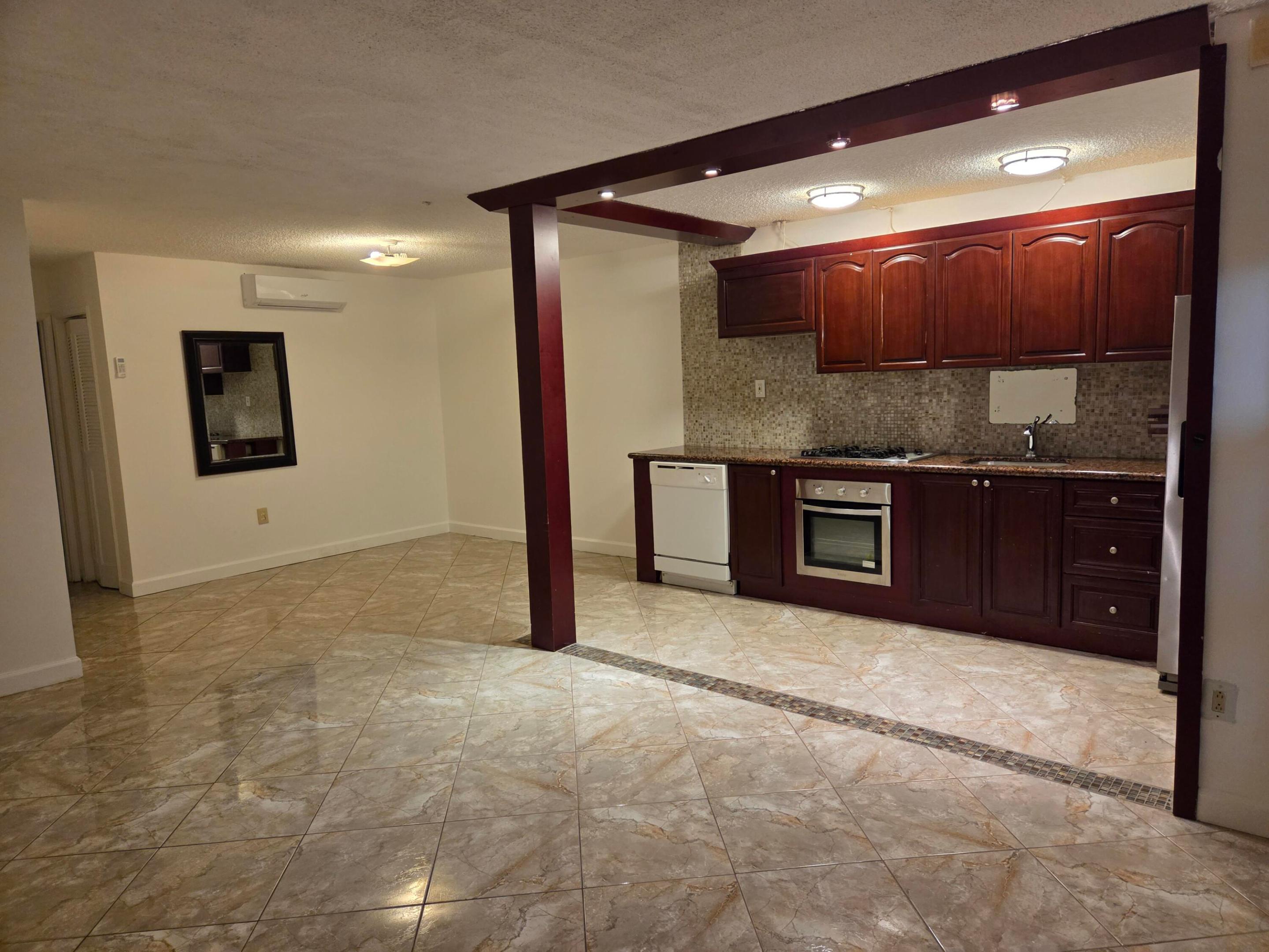 RO-MONT SOUTH CONDO A - Residential Lease
