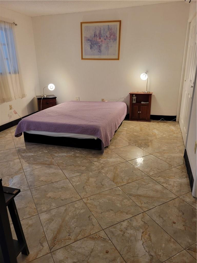 RO-MONT SOUTH CONDO A - Residential Lease