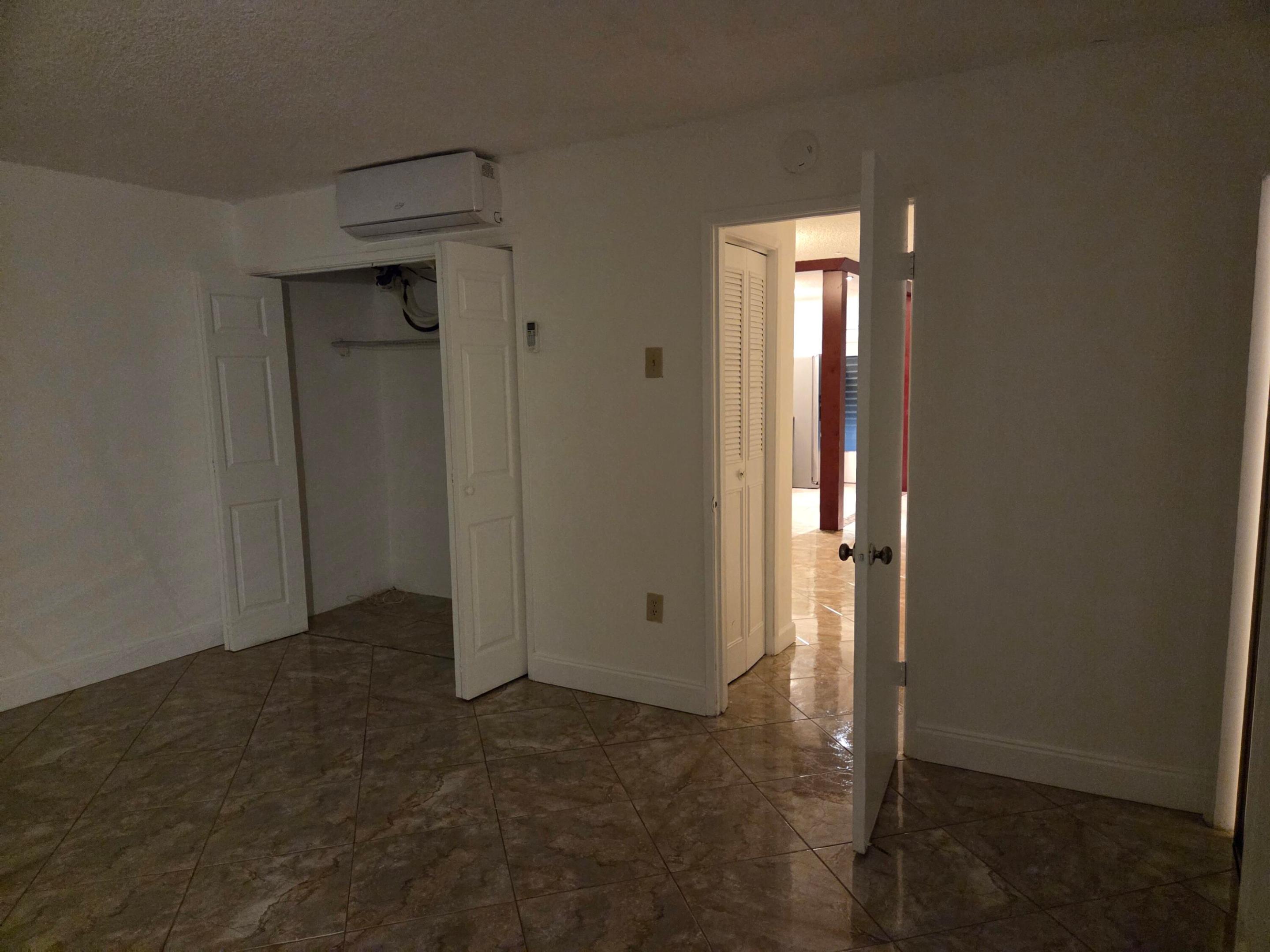 RO-MONT SOUTH CONDO A - Residential Lease