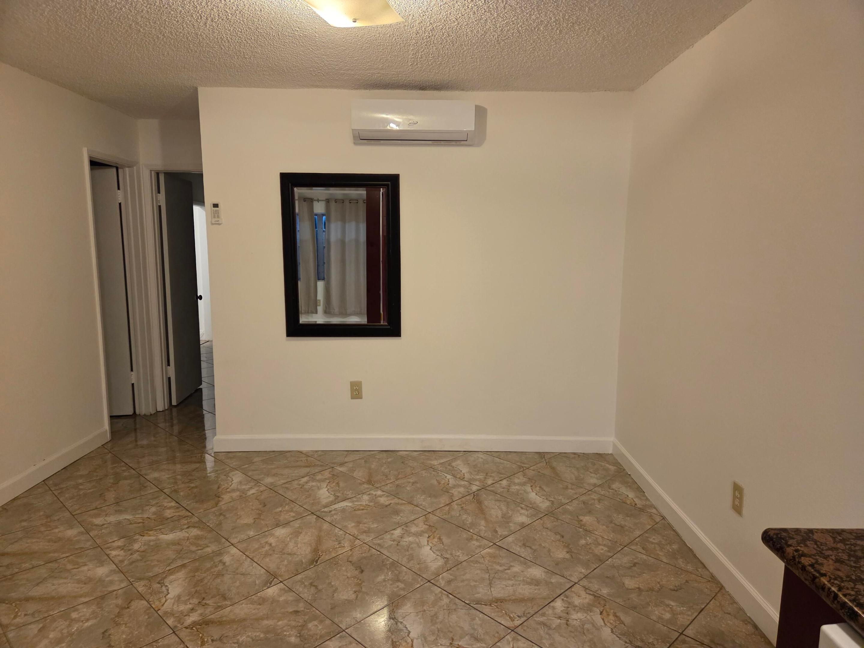 RO-MONT SOUTH CONDO A - Residential Lease