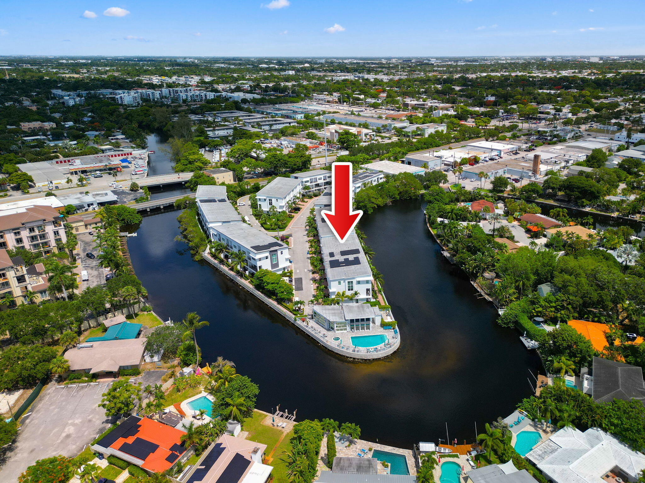 POINTE @ MIDDLE RIVER - Residential