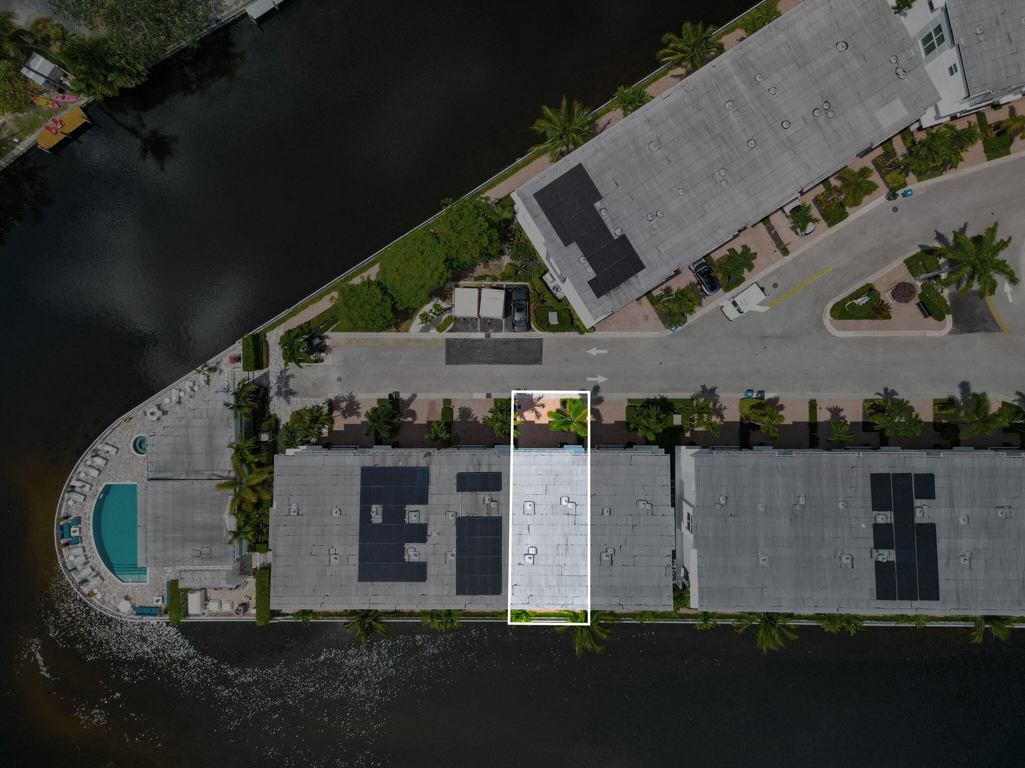 POINTE @ MIDDLE RIVER - Residential