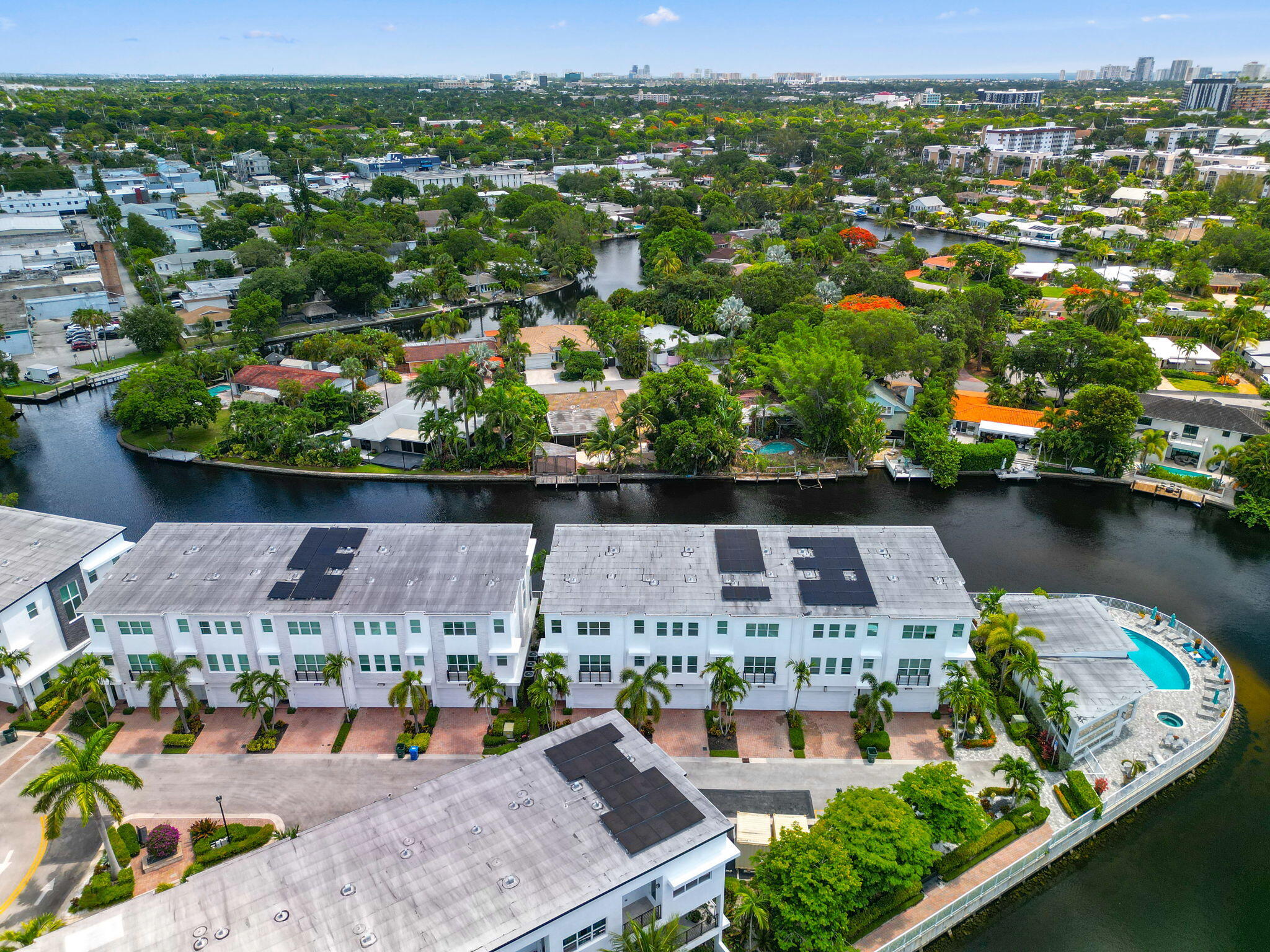 POINTE @ MIDDLE RIVER - Residential