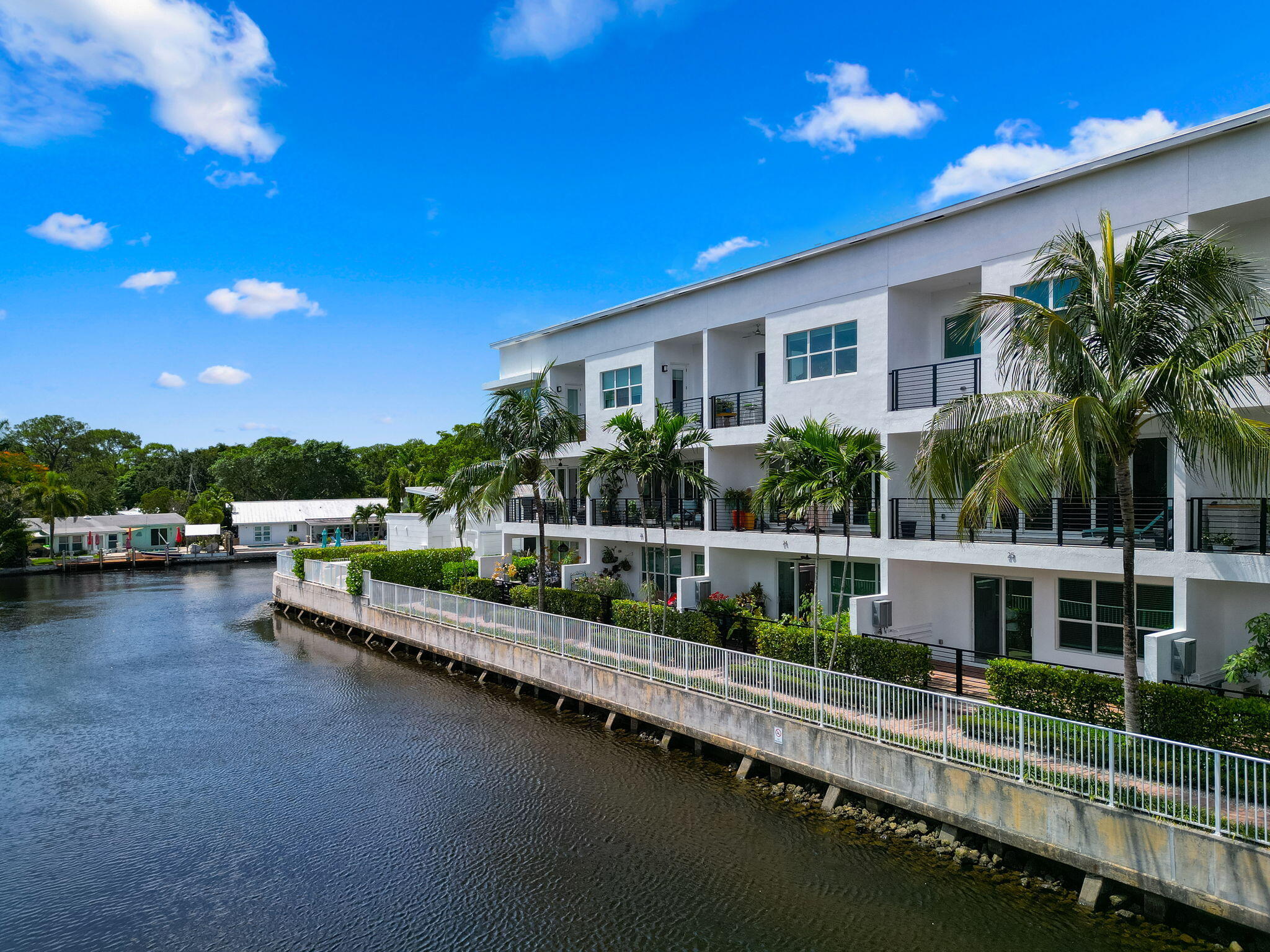 POINTE @ MIDDLE RIVER - Residential