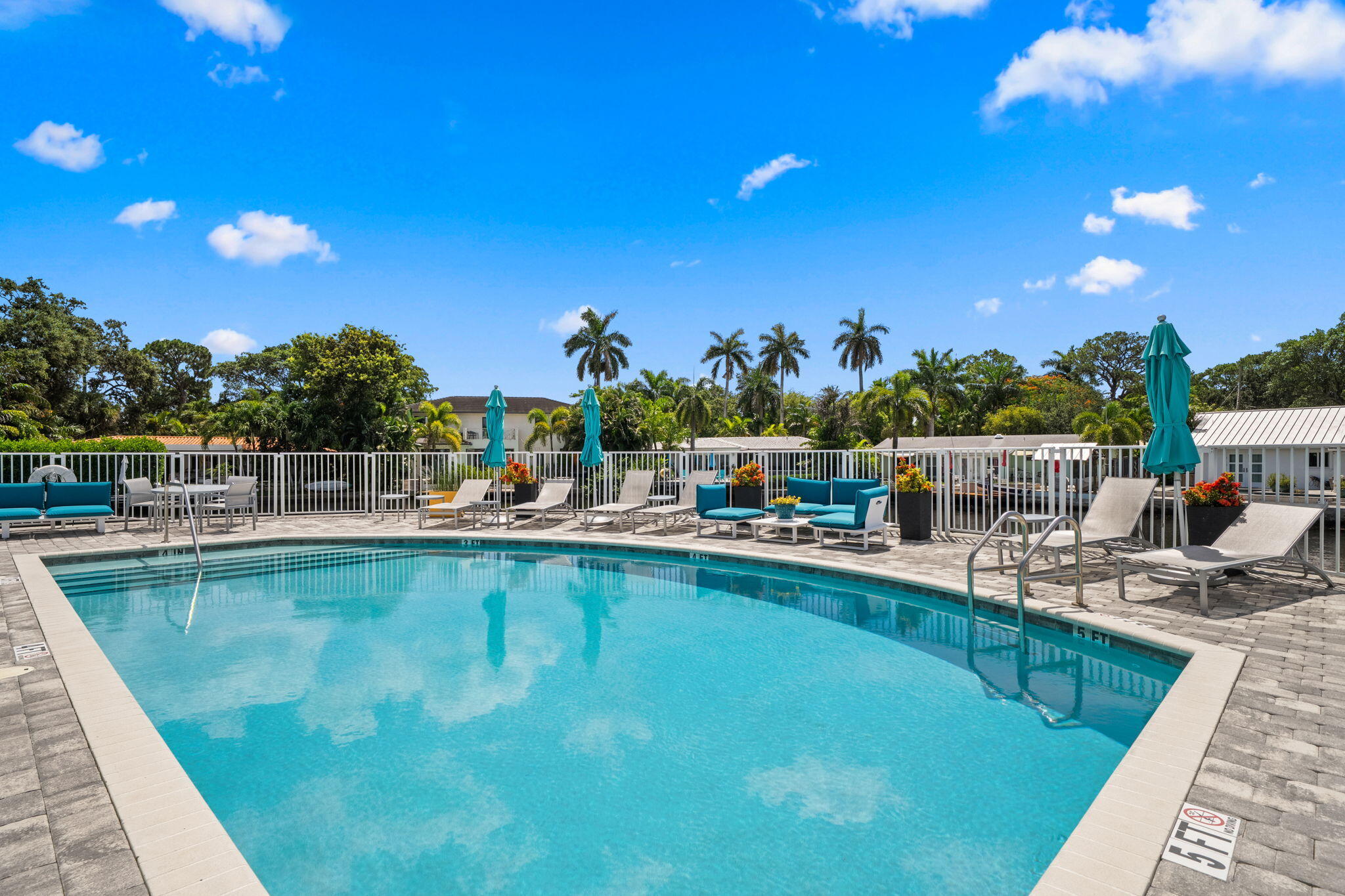 POINTE @ MIDDLE RIVER - Residential