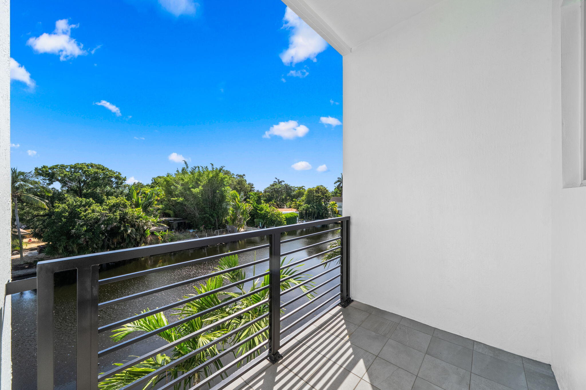 POINTE @ MIDDLE RIVER - Residential