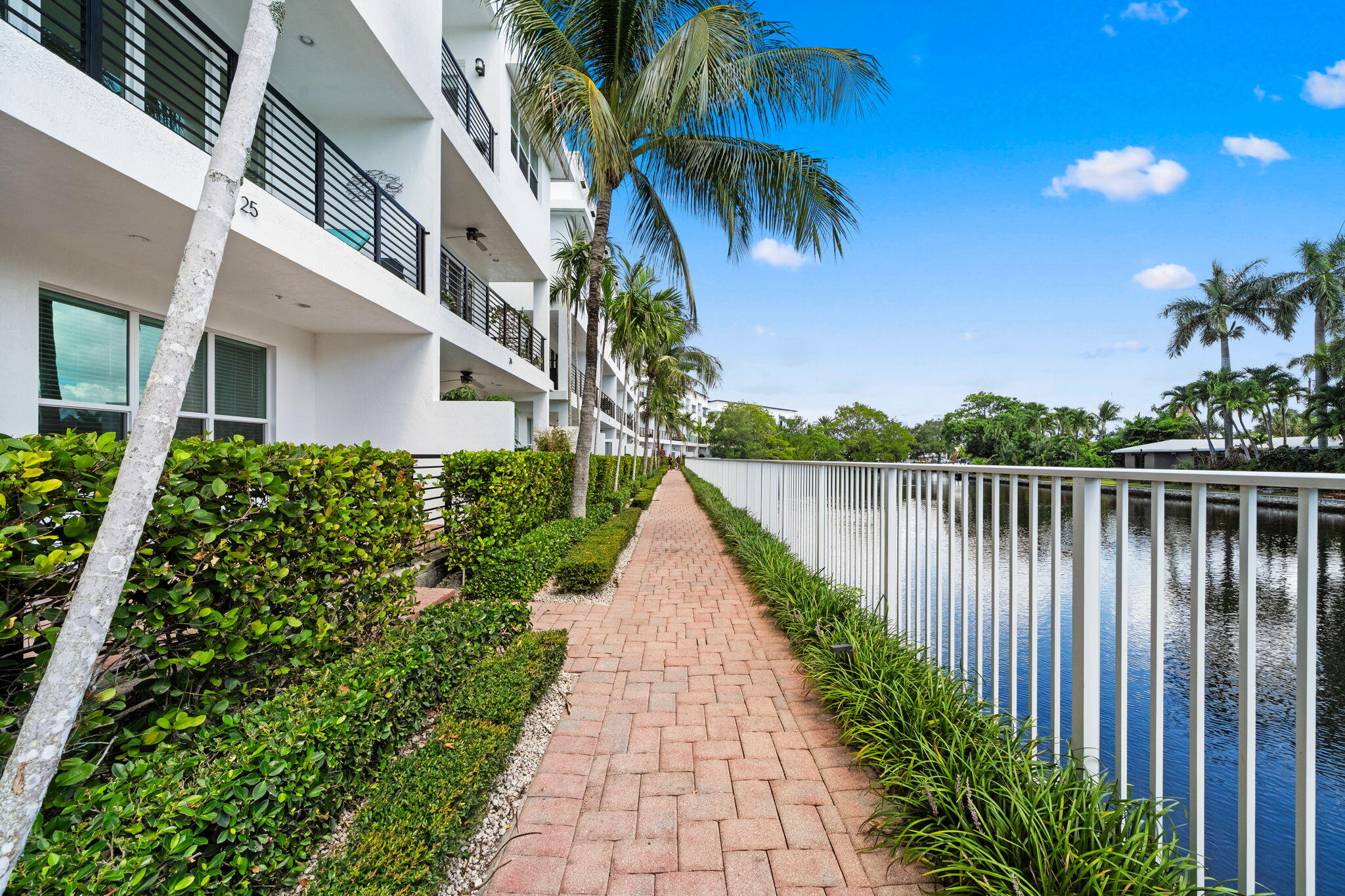 POINTE @ MIDDLE RIVER - Residential