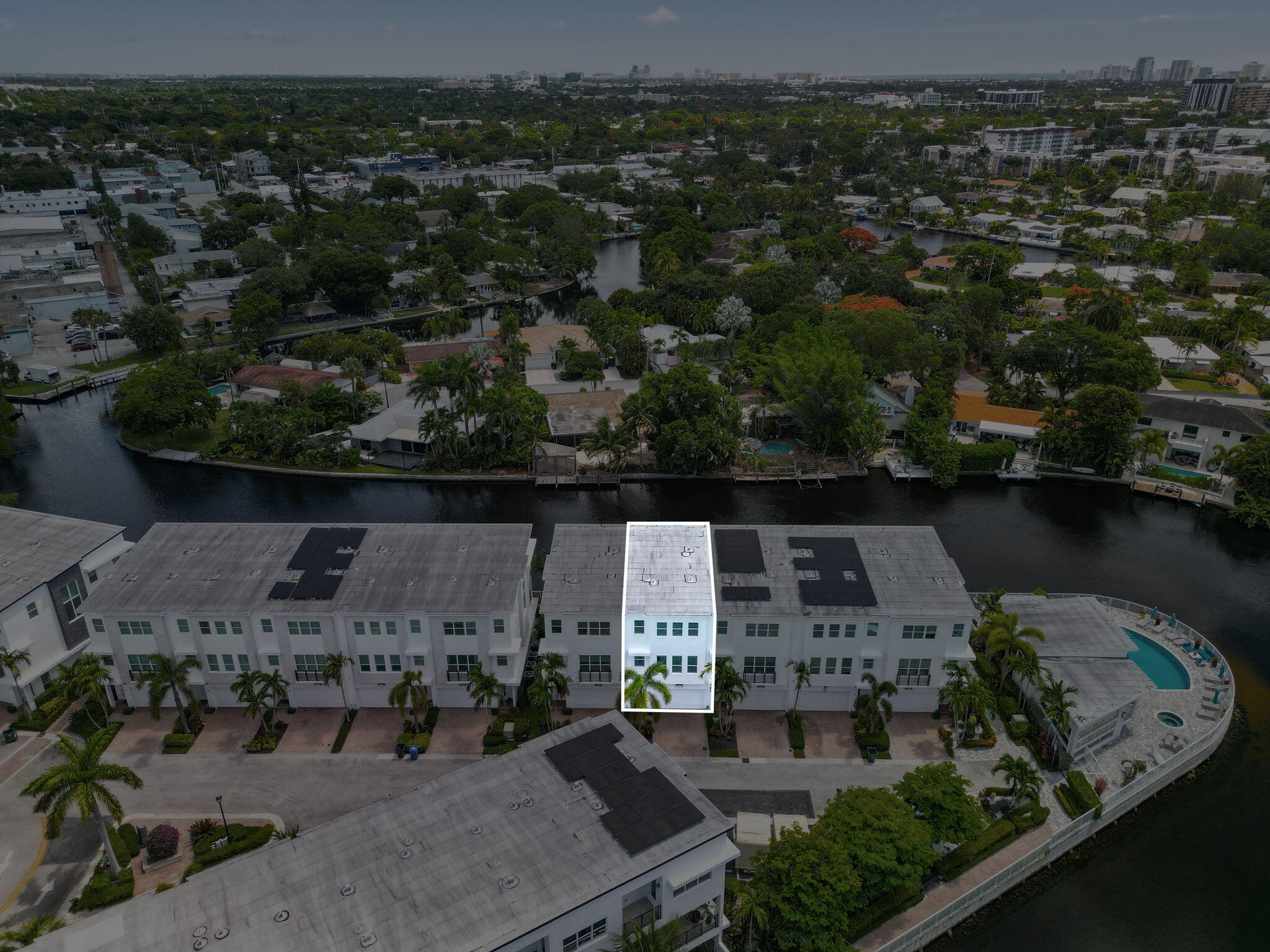 POINTE @ MIDDLE RIVER - Residential