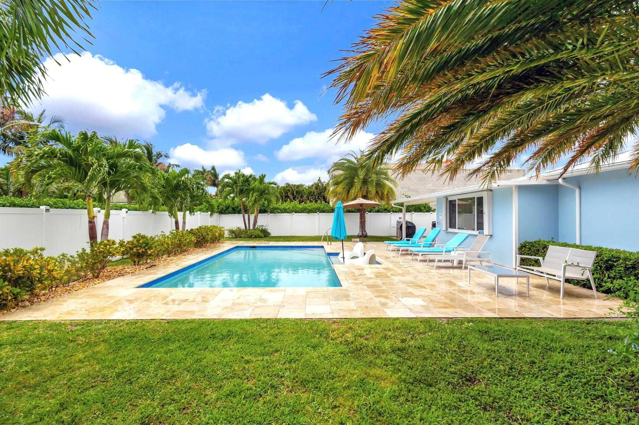 YACHT HARBOR EST - Residential