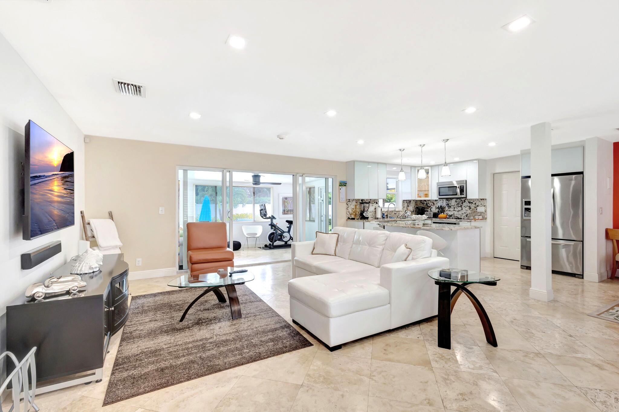 YACHT HARBOR EST - Residential