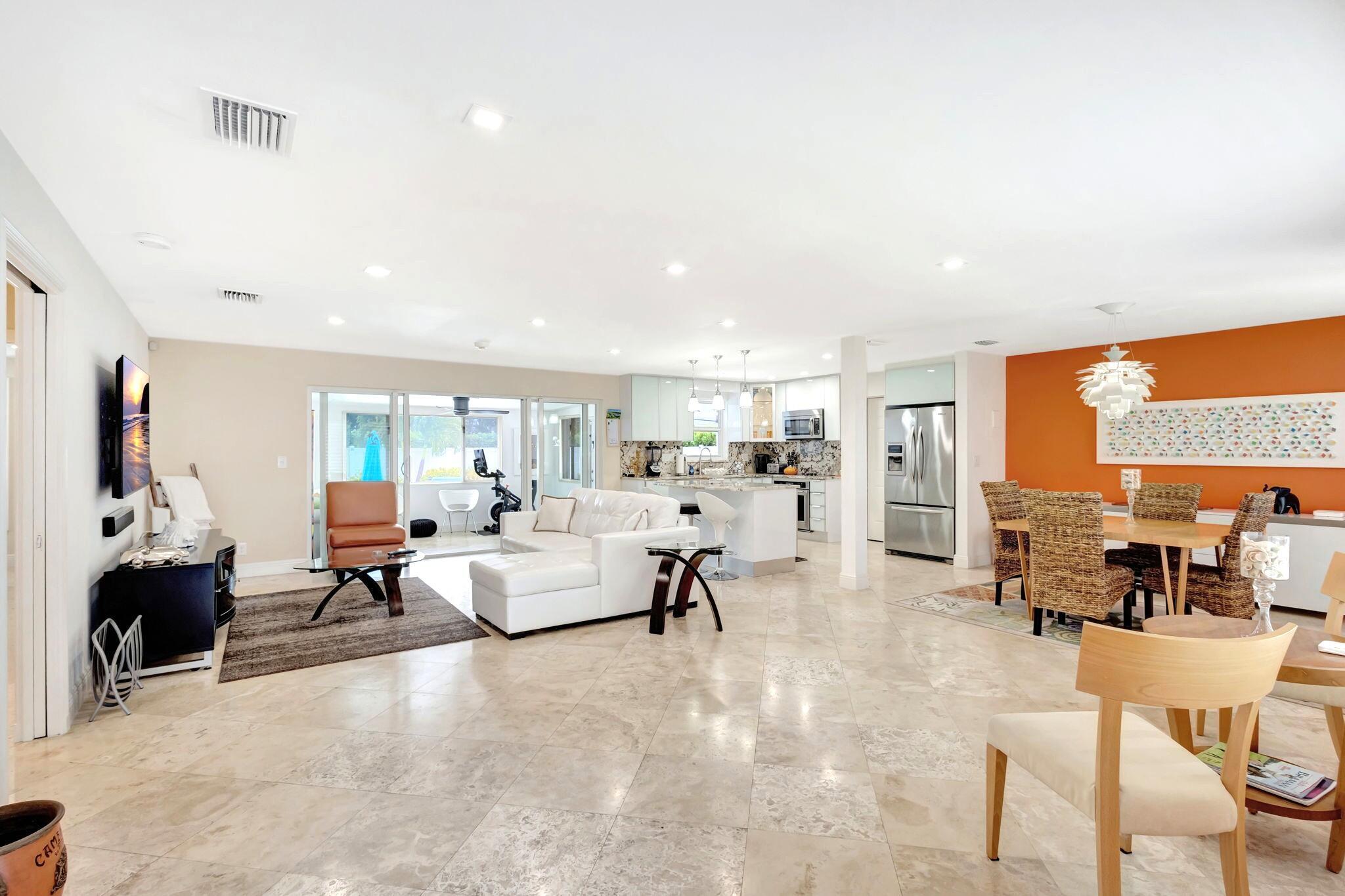 YACHT HARBOR EST - Residential