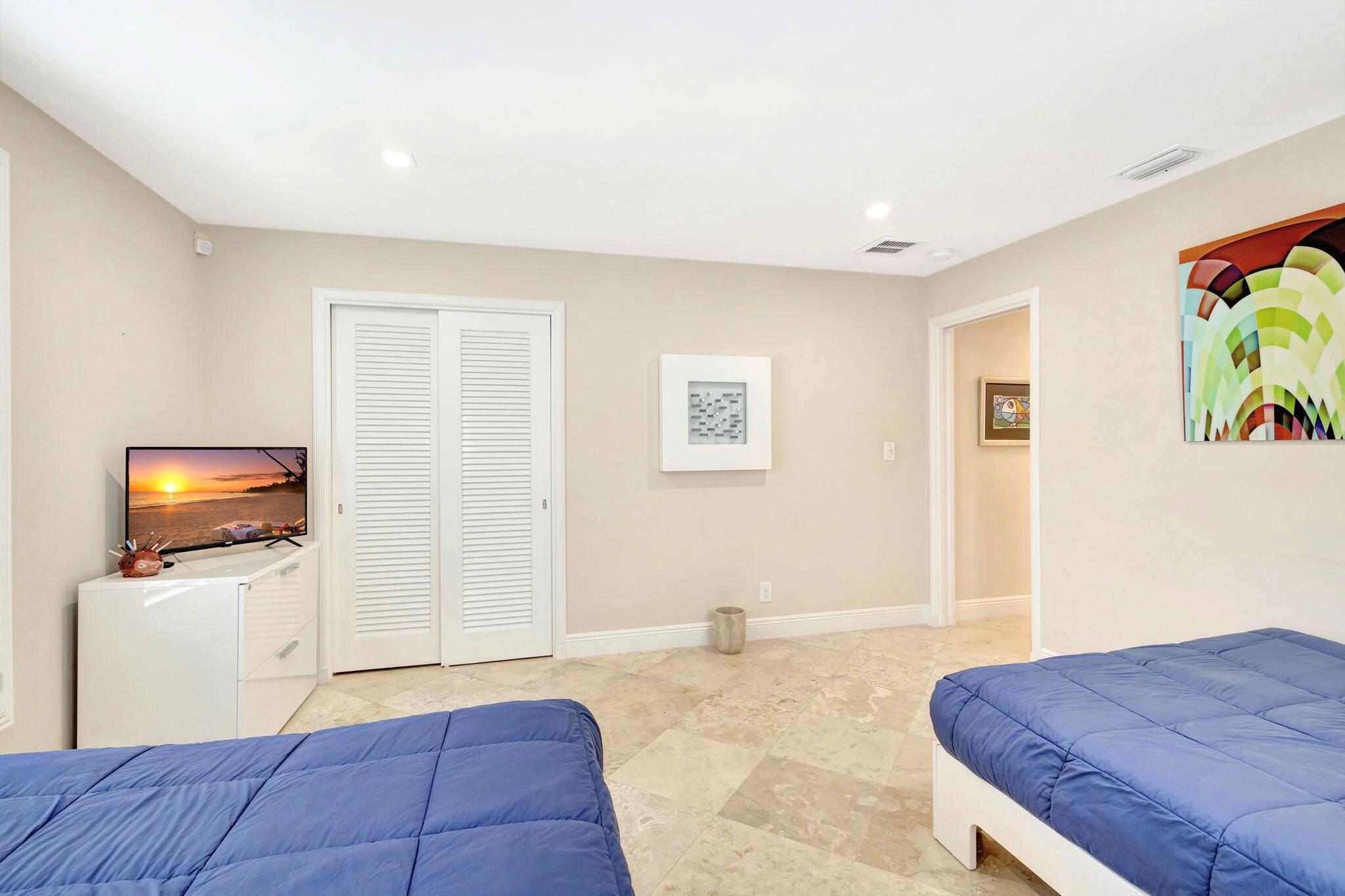 YACHT HARBOR EST - Residential