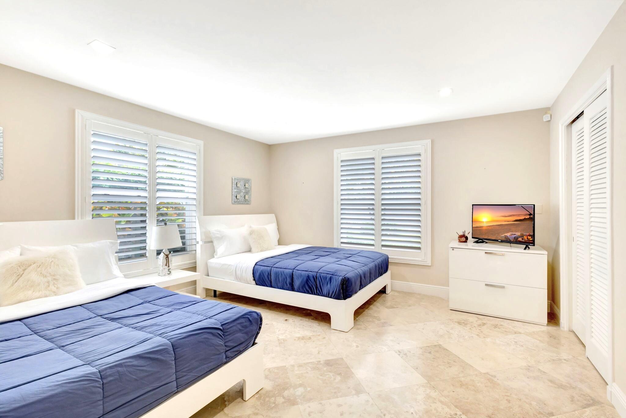 YACHT HARBOR EST - Residential