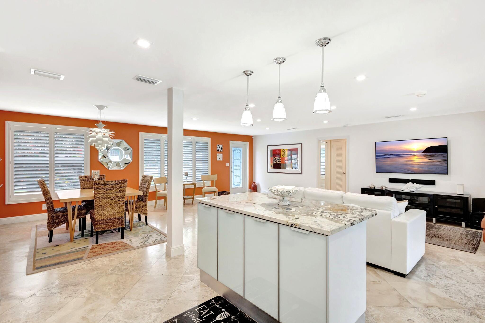 YACHT HARBOR EST - Residential