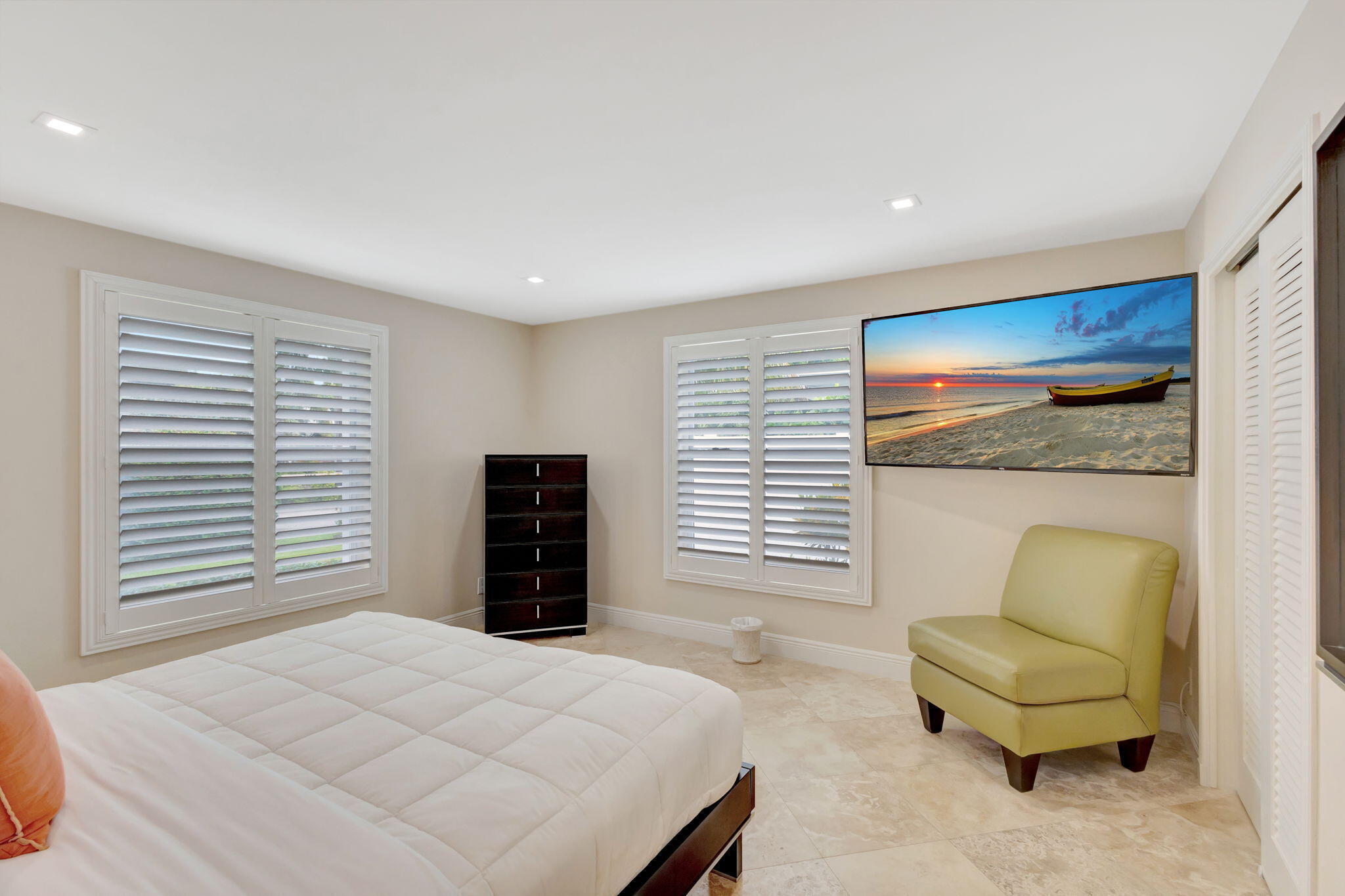 YACHT HARBOR EST - Residential