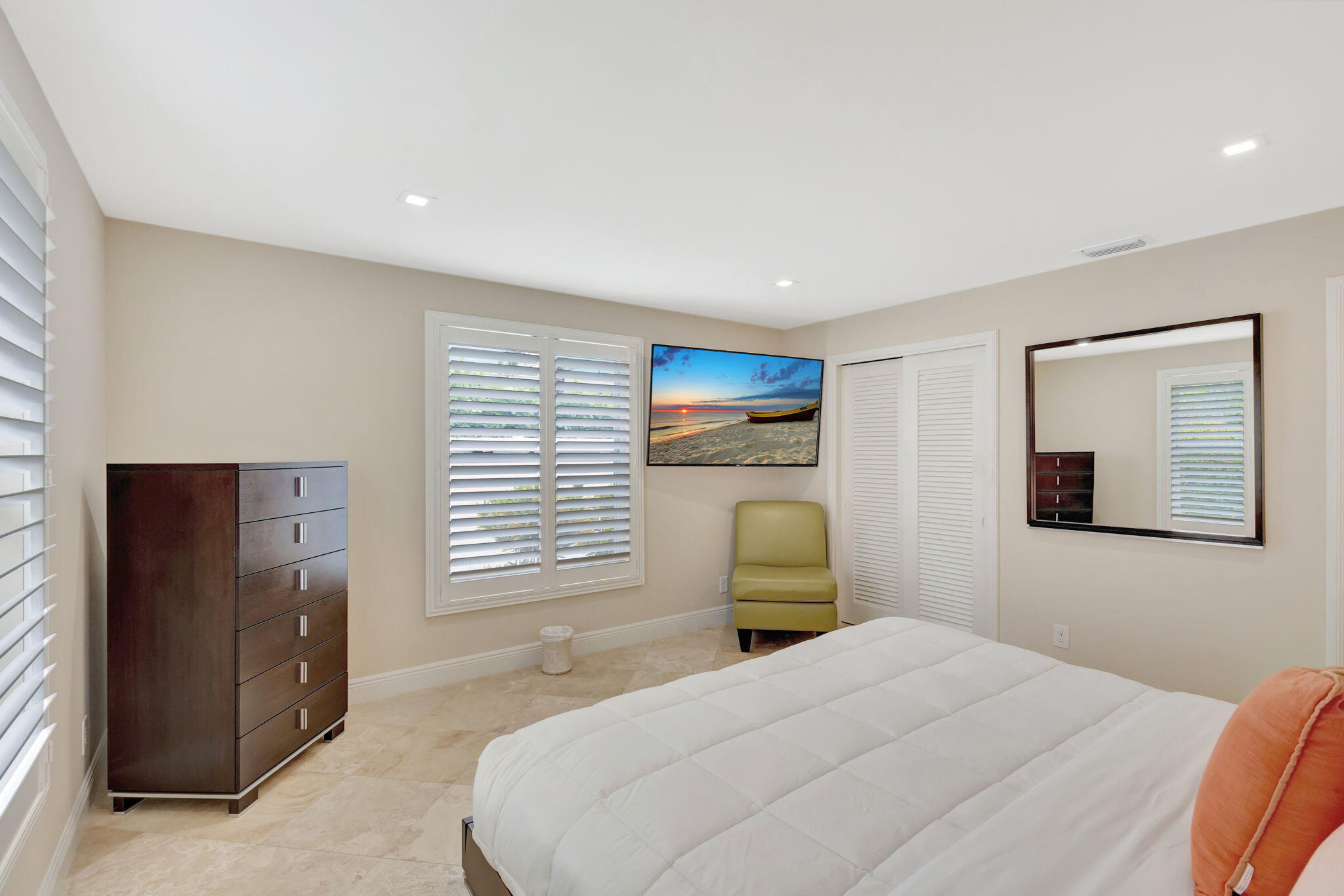 YACHT HARBOR EST - Residential