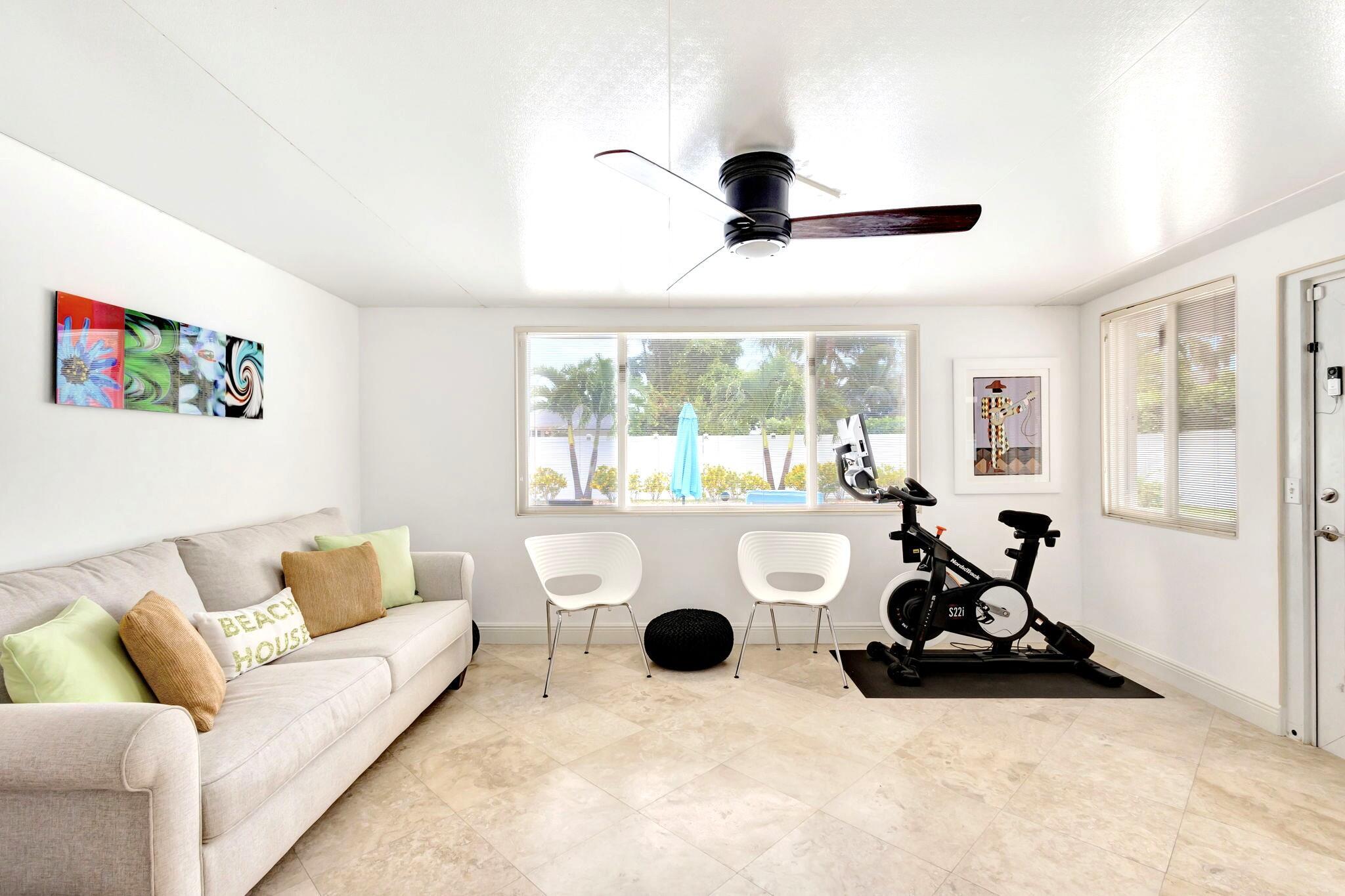 YACHT HARBOR EST - Residential