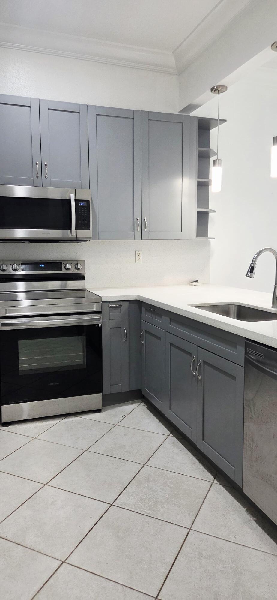 ROKEST APARTMENTS OF TAMARAC - Residential Lease